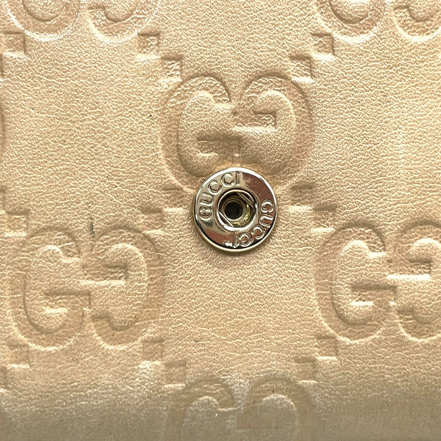 グッチ GUCCI グッチシマ 三つ折り キーケース インターロッキングG ベージュ レザー ゴールド金具 レディース M5