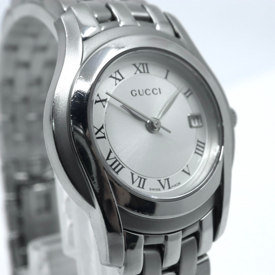 【電池交換済／クリーニング済】グッチ GUCCI 5500L 腕時計 レディースウォッチ クォーツ シルバー文字盤 ローマンインデックス デイト表示 ステンレススチール クラシック エレガント ドレスウォッチ ビジネス 稼働品 G3