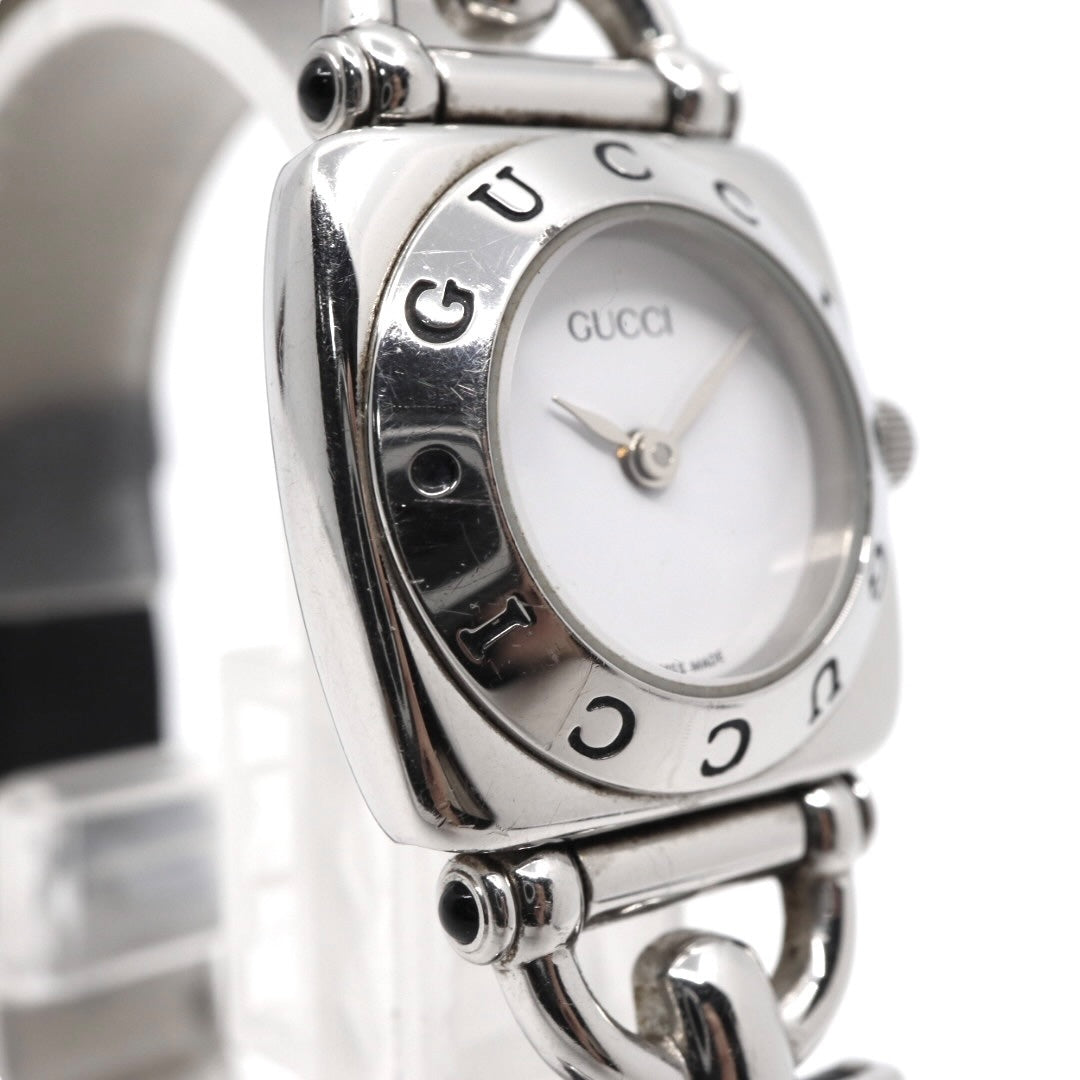 【美品/電池交換済/新品ベルト(社外品)】グッチ GUCCI 6300L レディース腕時計 クオーツ スクエアケース シルバー ホワイト文字盤 ブラックレザーベルト ホースビットデザイン クラシック エレガント ドレスウォッチ SWISS MADE G2