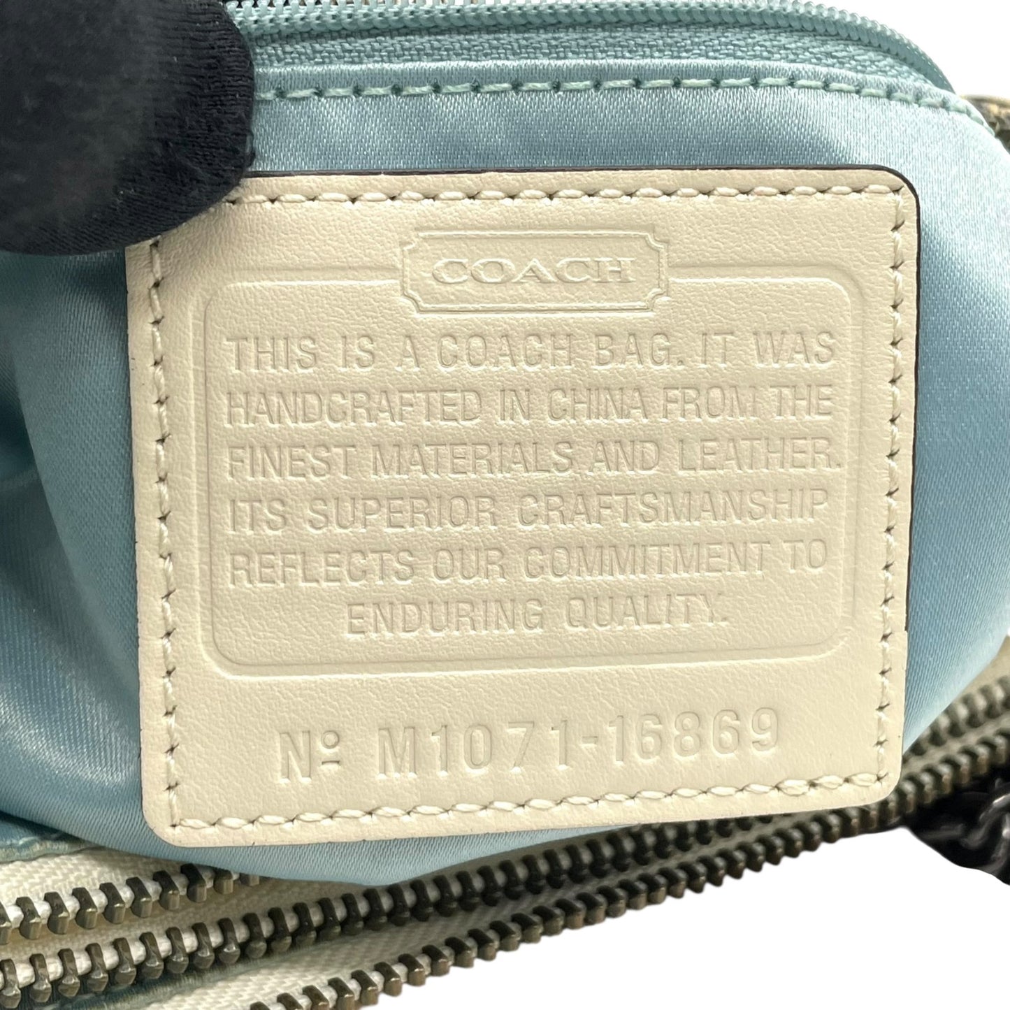 COACH コーチ ハンドバッグ ワンショルダー ベージュ レザー 型押し エンボス チェーンショルダー 肩掛け可 ロゴ チャーム付き レディース S30