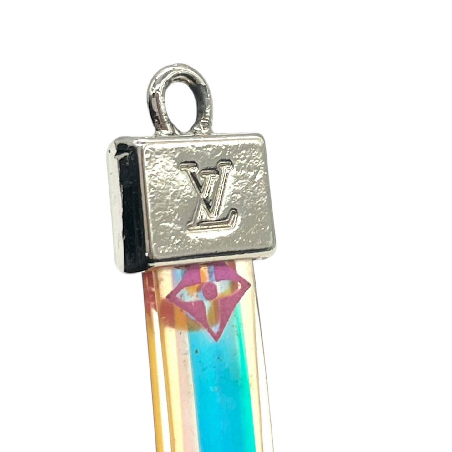 ルイヴィトン LOUIS VUITTON LV キーホルダー バッグチャーム モノグラム イエロー シルバー イリュージョン キーリング LVロゴ アクリル メタル 箱付き