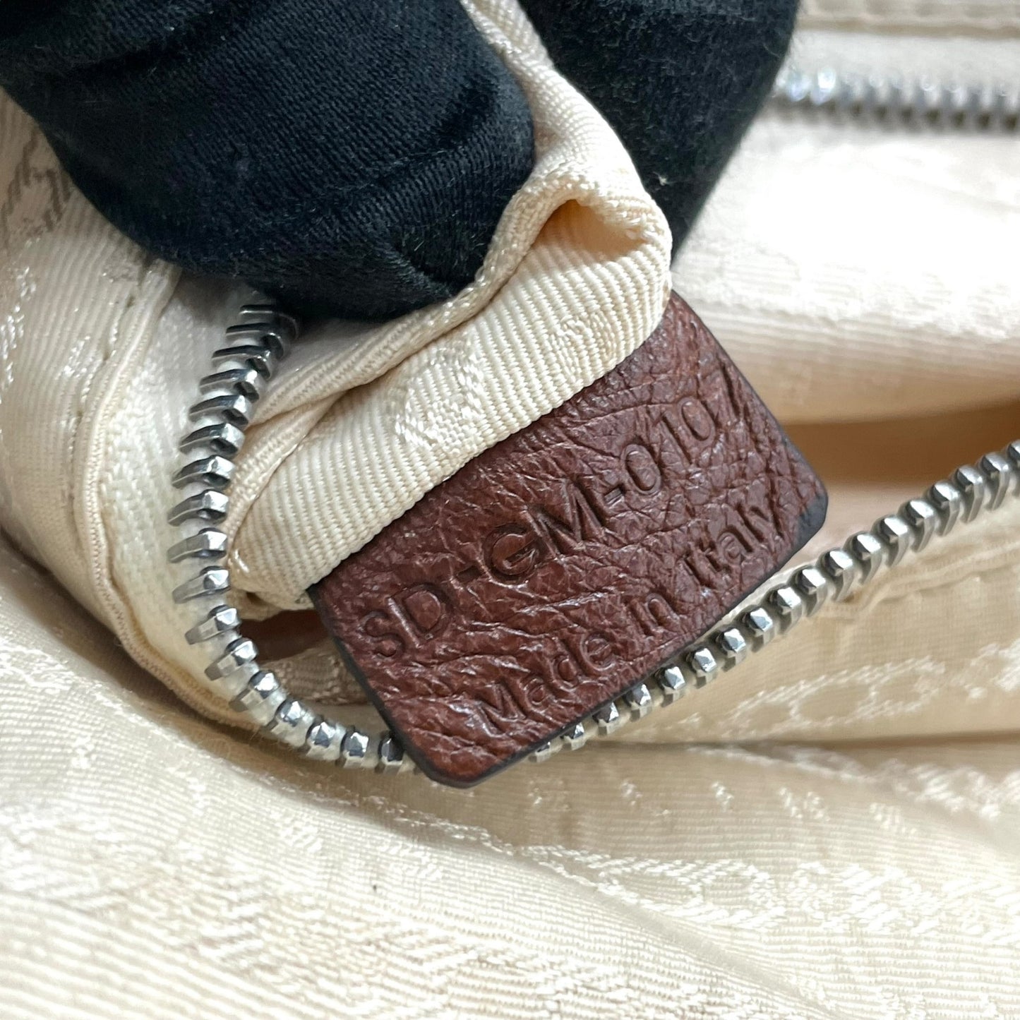 セリーヌ CELINE トートバッグ ハンドバッグ ロングハンドル フラップ 茶色 ダークブラウン レザー タッセル付き シルバー金具 K8