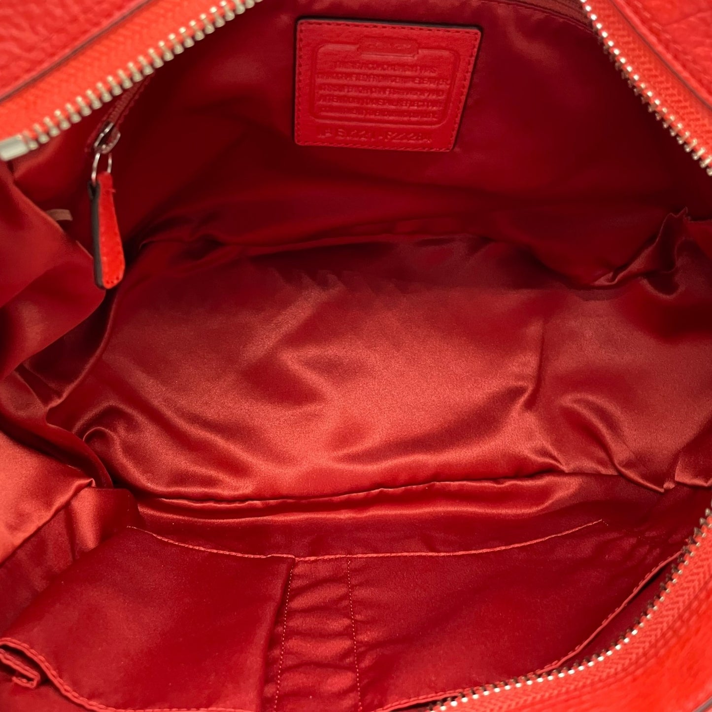 コーチ COACH トートバッグ ペブルドレザー F23284 赤 レッド 黄色 イエロー チャーム付き A4対応 通勤 通学 S24