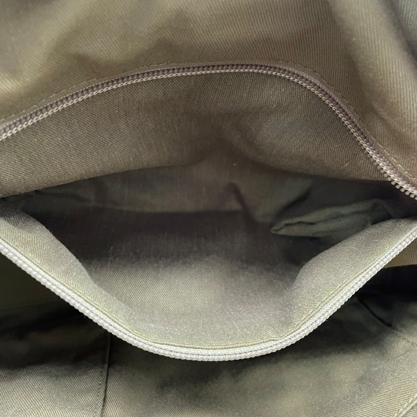 美品 サルヴァトーレ フェラガモ Salvatore Ferragamo ガンチーニ ハンドバッグ ミニボストン ワンショルダー ブラック 黒 NERO レザー シルバー金具 ロゴ 肩掛け可 レディース A