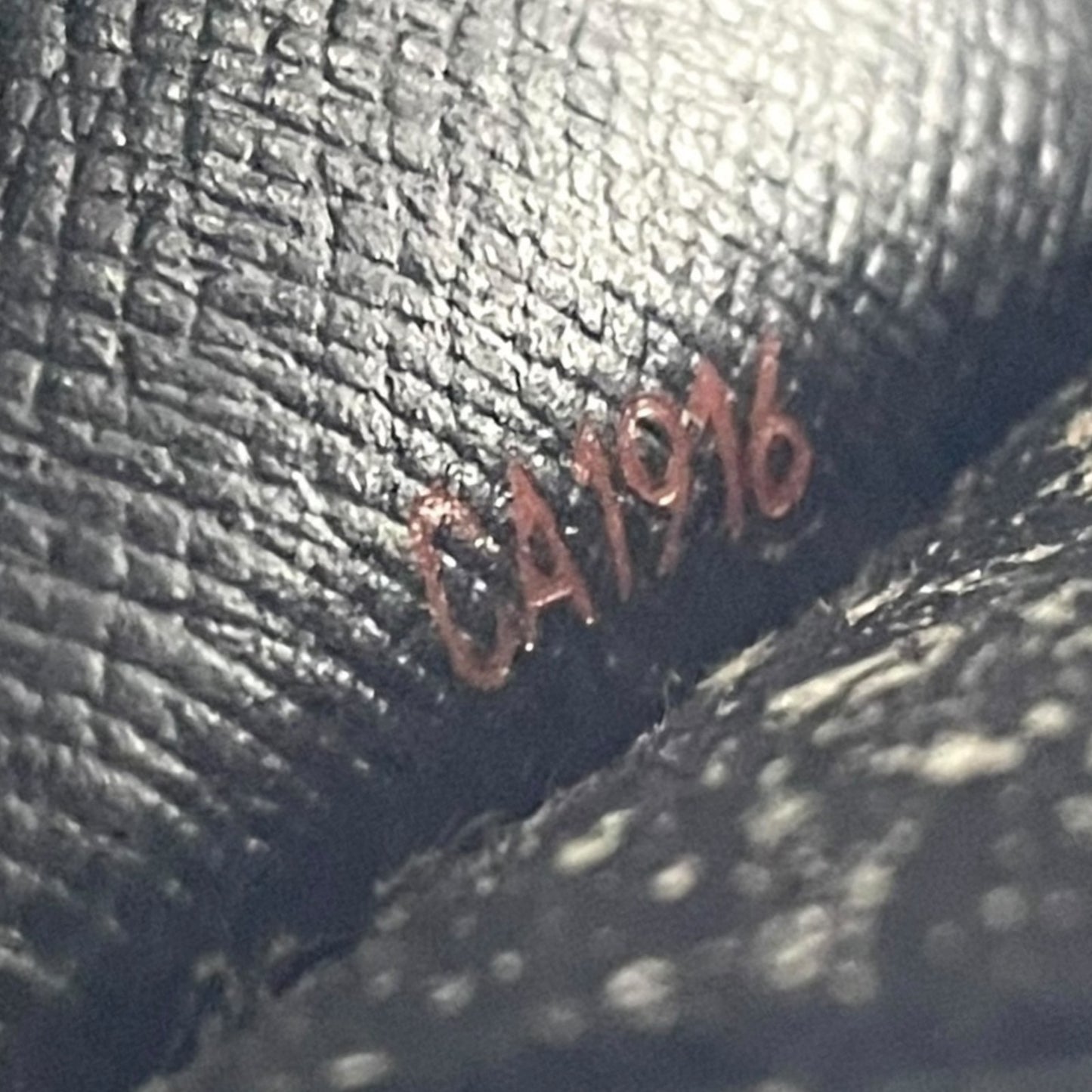 ルイ・ヴィトン Louis Vuitton ミュルティクレ6 M63812 エピ 6連キーケース ノワール ブラック レザー ゴールド金具 メンズ レディース M5