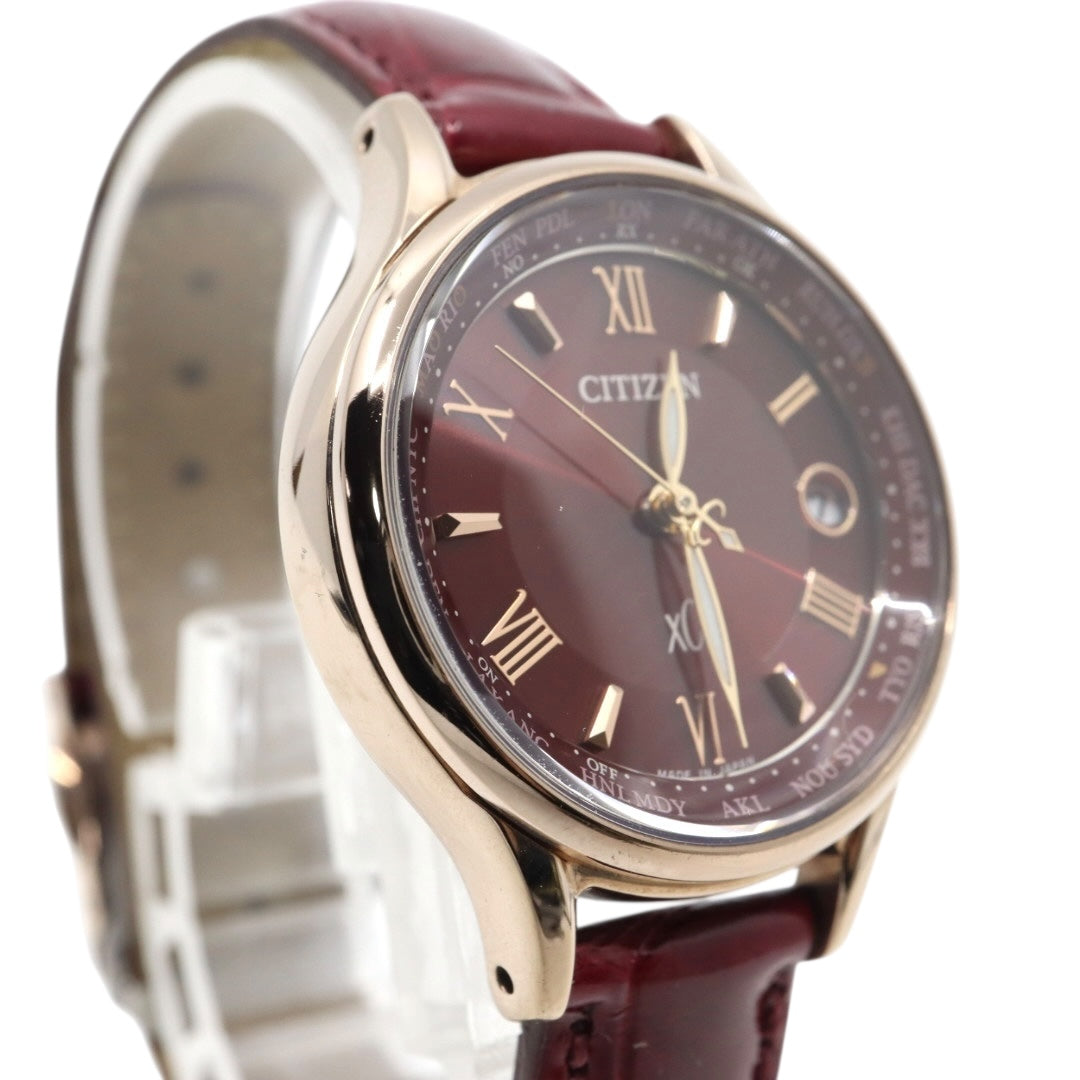 【美品】シチズン xC クロスシー 腕時計 エコドライブ電波時計 H246 チタン ローズゴールド レッド サンバースト レザーベルト レディース G4