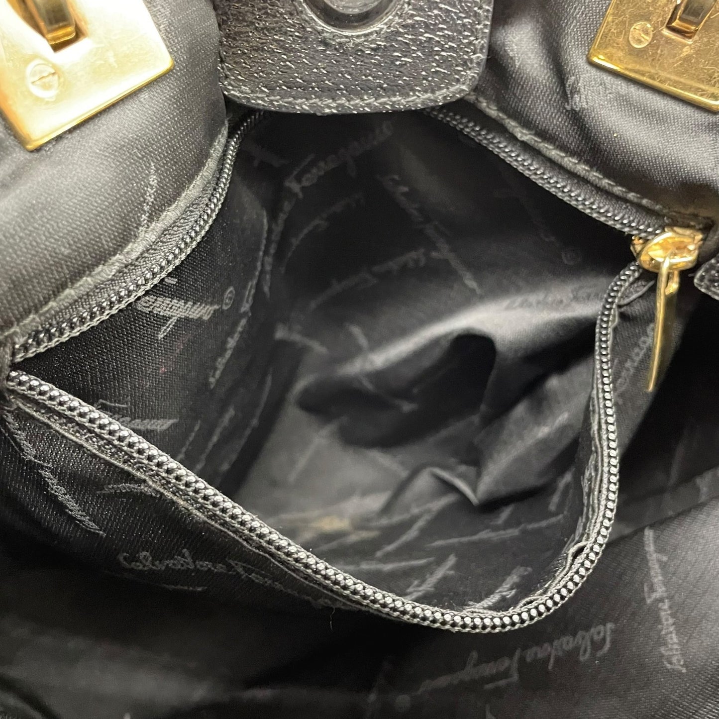 Authentic Salvatore Ferragamo DH-21 Tote Bag Canvas Leather Black Gold Hardware Women's Shoulder Bag