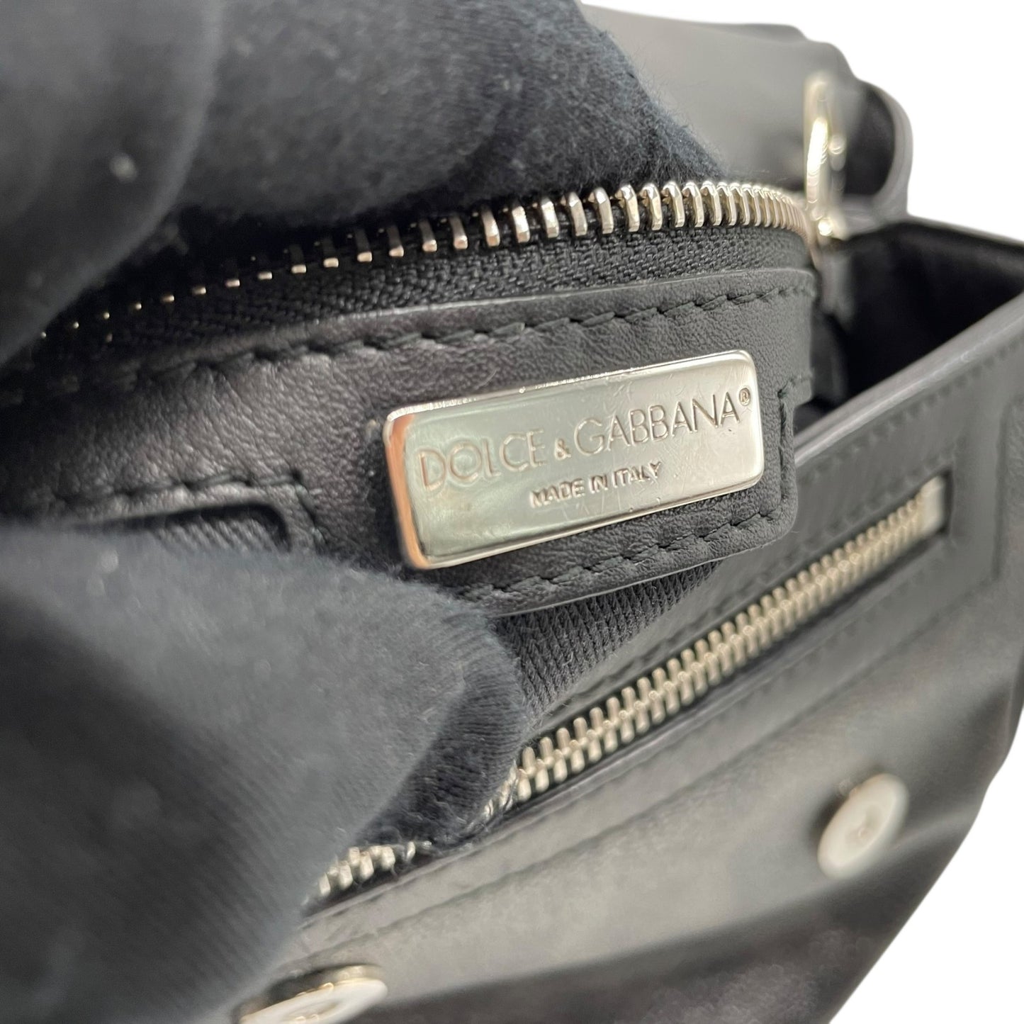 美品 DOLCE&GABBANA ドルチェ＆ガッバーナ シシリー 2WAY ハンドバッグ ショルダーバッグ ドルガバ レオパード ヒョウ柄 レザー PVC 黒 ブラック ダークグレー レディース D&G フラップ開閉 シルバー金具 ギャランティカード付き B2