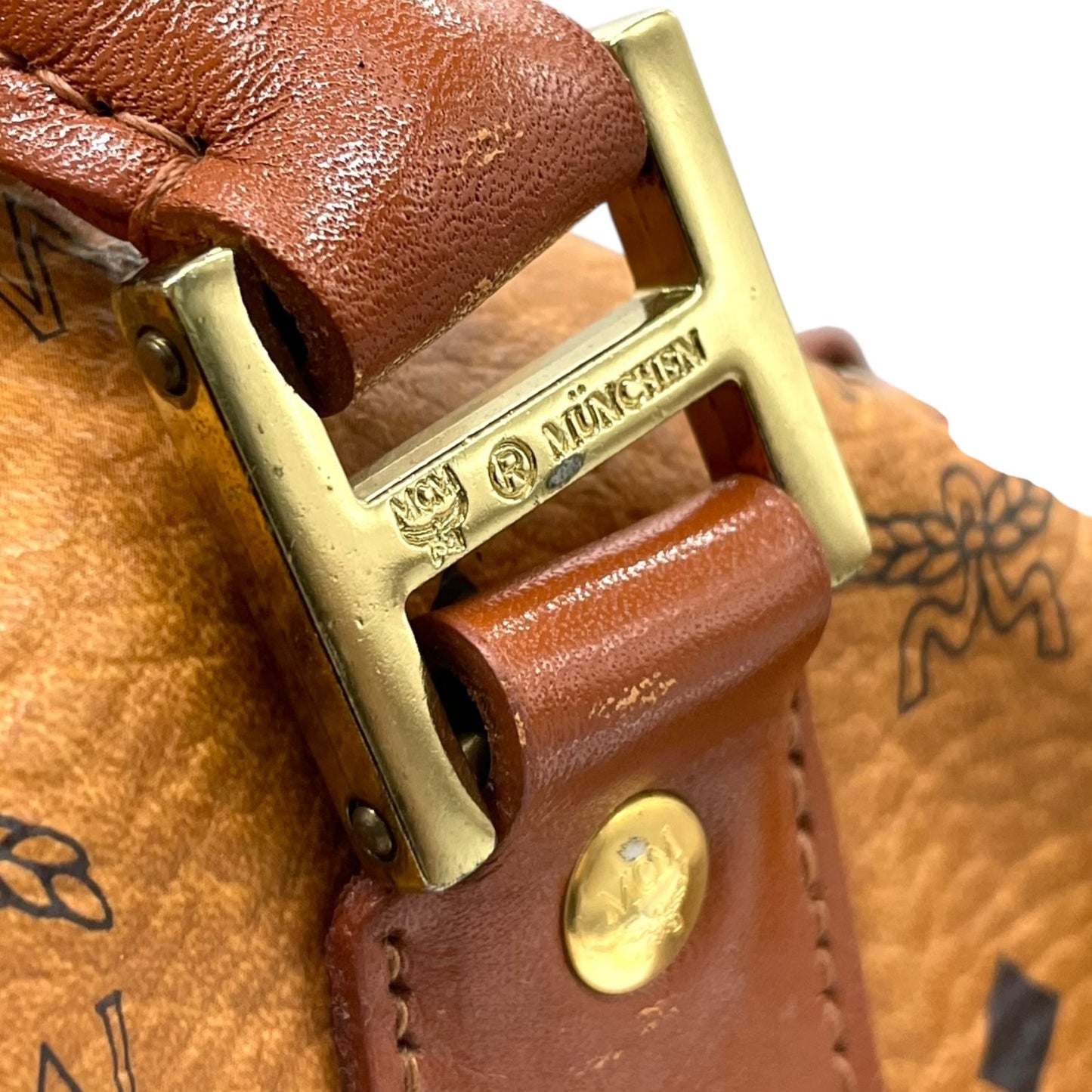 美品 MCM エムシーエム ヴィセトス ボストンバッグ 2WAY ショルダーバッグ 茶 ブラウン コニャック レザー ゴールド金具 手提げ 斜め掛け可 ロゴ レディース X