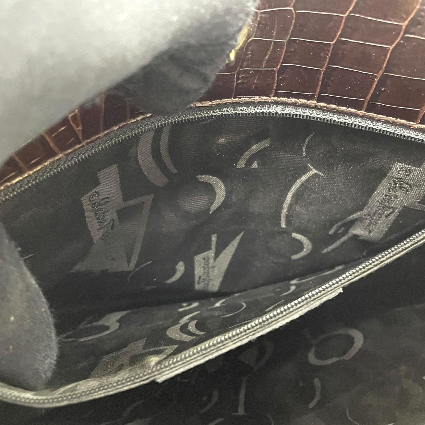 美品 Salvatore Ferragamo サルヴァトーレフェラガモ トートバッグ ハンドバッグ ヴァラ クロコ型押し 茶 ブラウン ゴールド金具 ワンショルダー 肩掛け可 ヴィンテージ レディース B