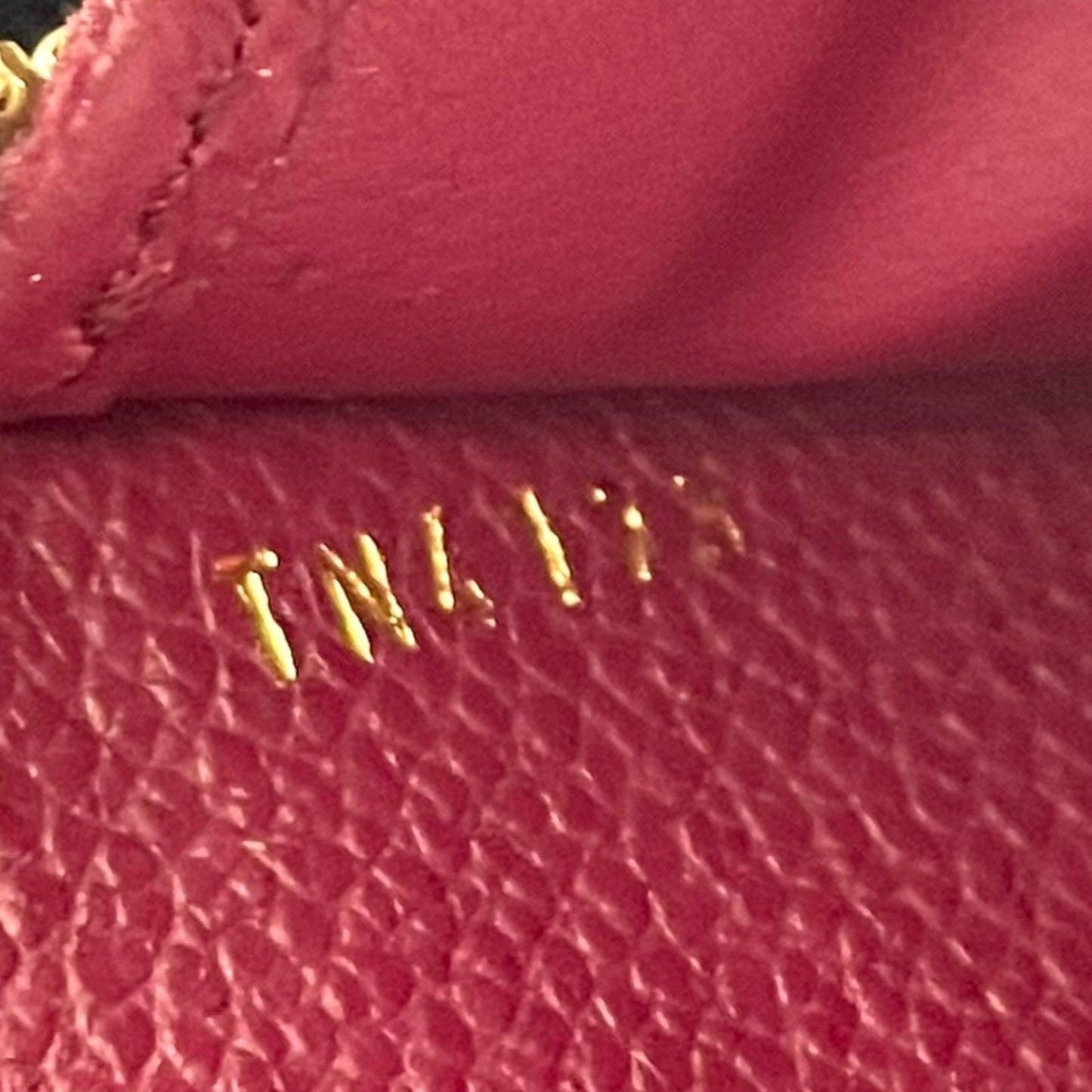 LOUIS VUITTON ルイヴィトン モノグラム アンプラント ジッピーウォレット M60549 レザー 赤紫 パープル系 レザン ラウンドファスナー ゴールド金具 レディース W3