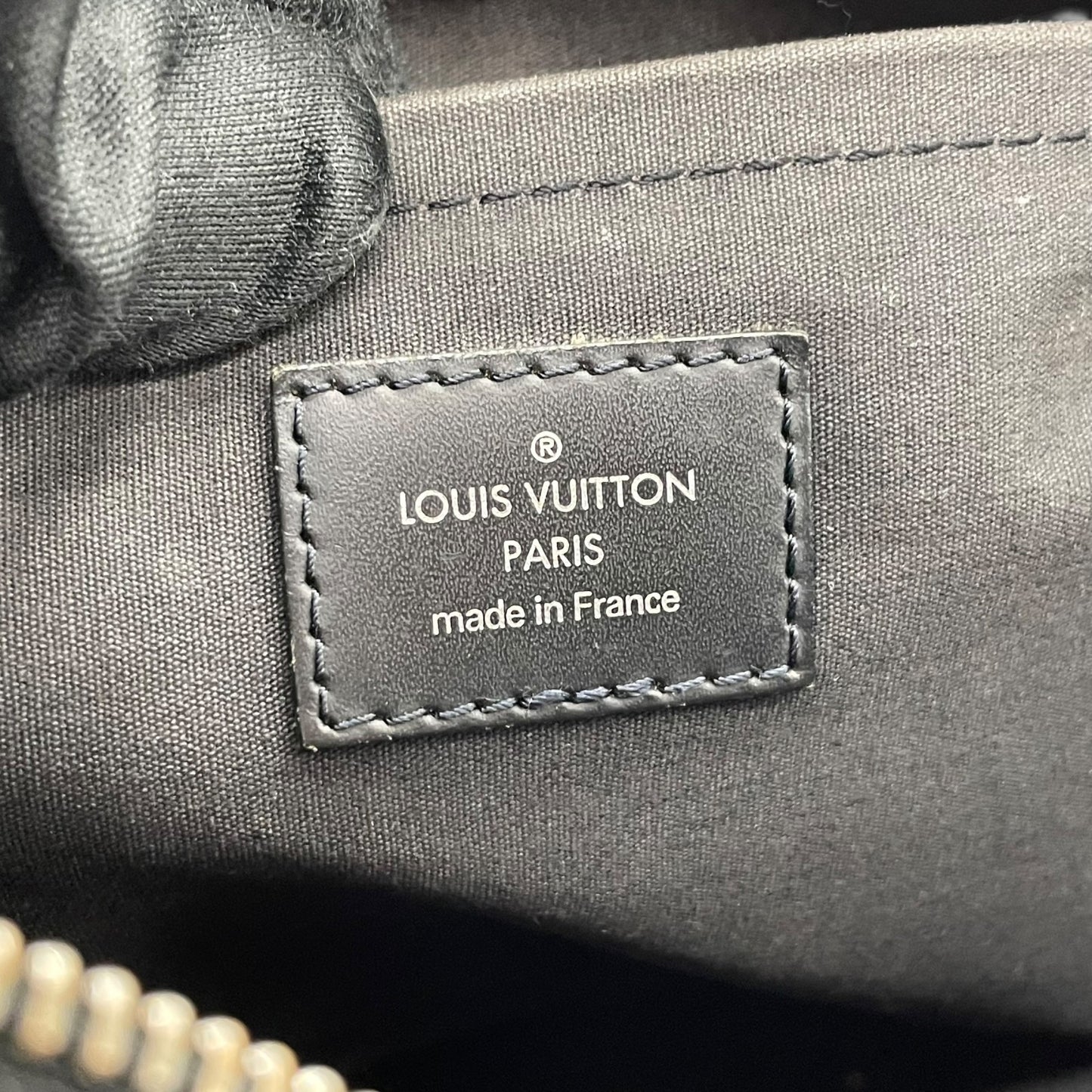 Authentic LOUIS VUITTON Epi Vivienne Lon Handbag M59112 Black Noir Silver Hardware