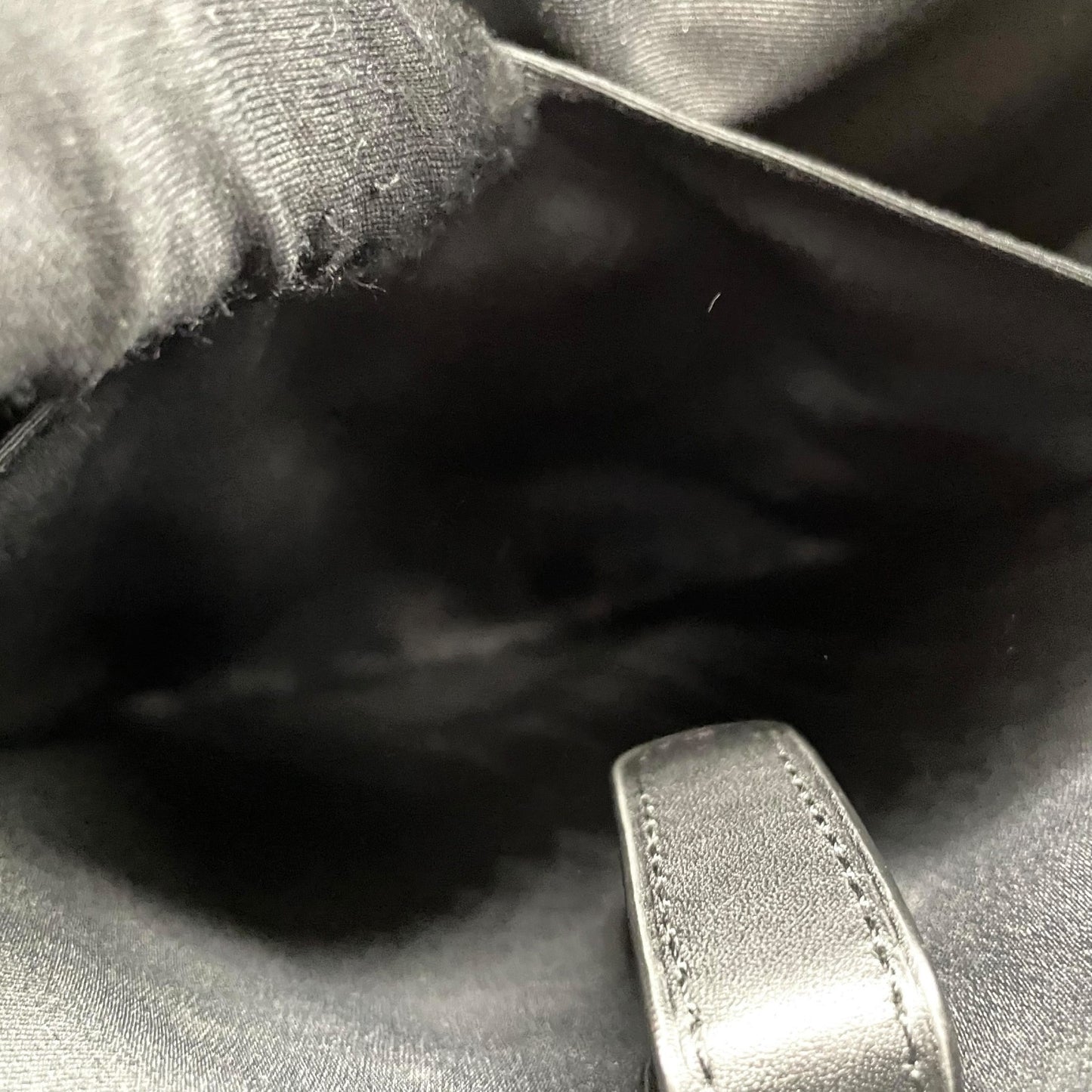 極美品 COACH コーチ ショルダーバッグ F11741 NIBLK シグネチャー 黒 ブラック レザー シルバー金具 チャールズ エンボス ロゴ 斜め掛け可 メンズ K12