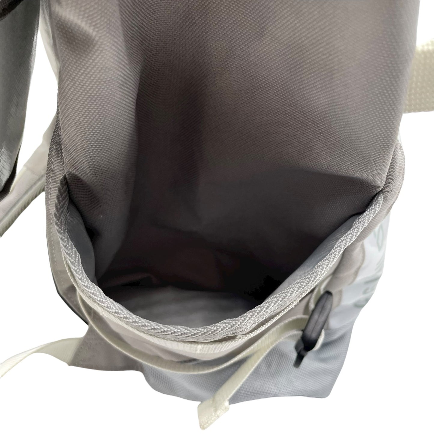 アビレックス AVIREX リュック バックパック ミリタリー ロールトップ グレー 白 ホワイト 大容量 メンズ レディース U11