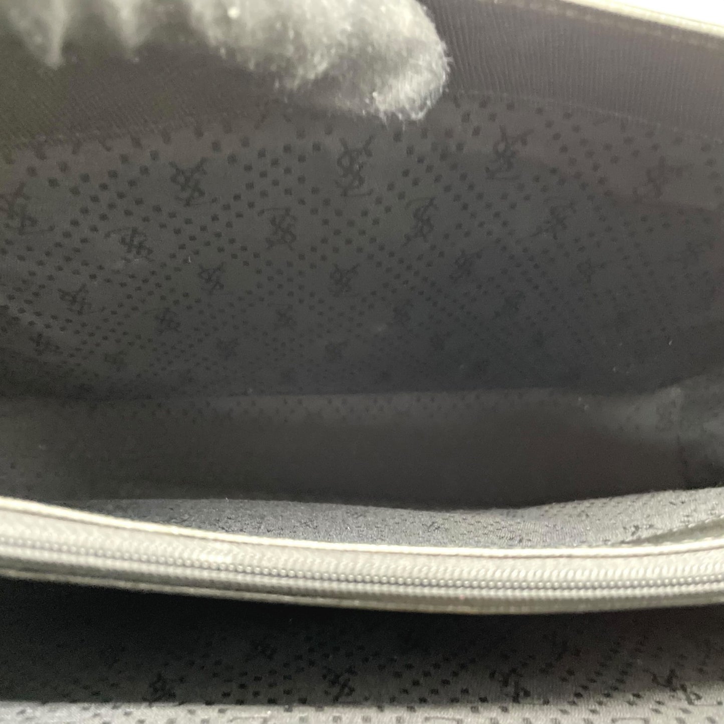 美品 イヴ サンローラン YVES SAINT LAURENT 型押し ショルダーバッグ 黒 ブラック レザー ヴィンテージ 金金具 ゴールド金具 K7