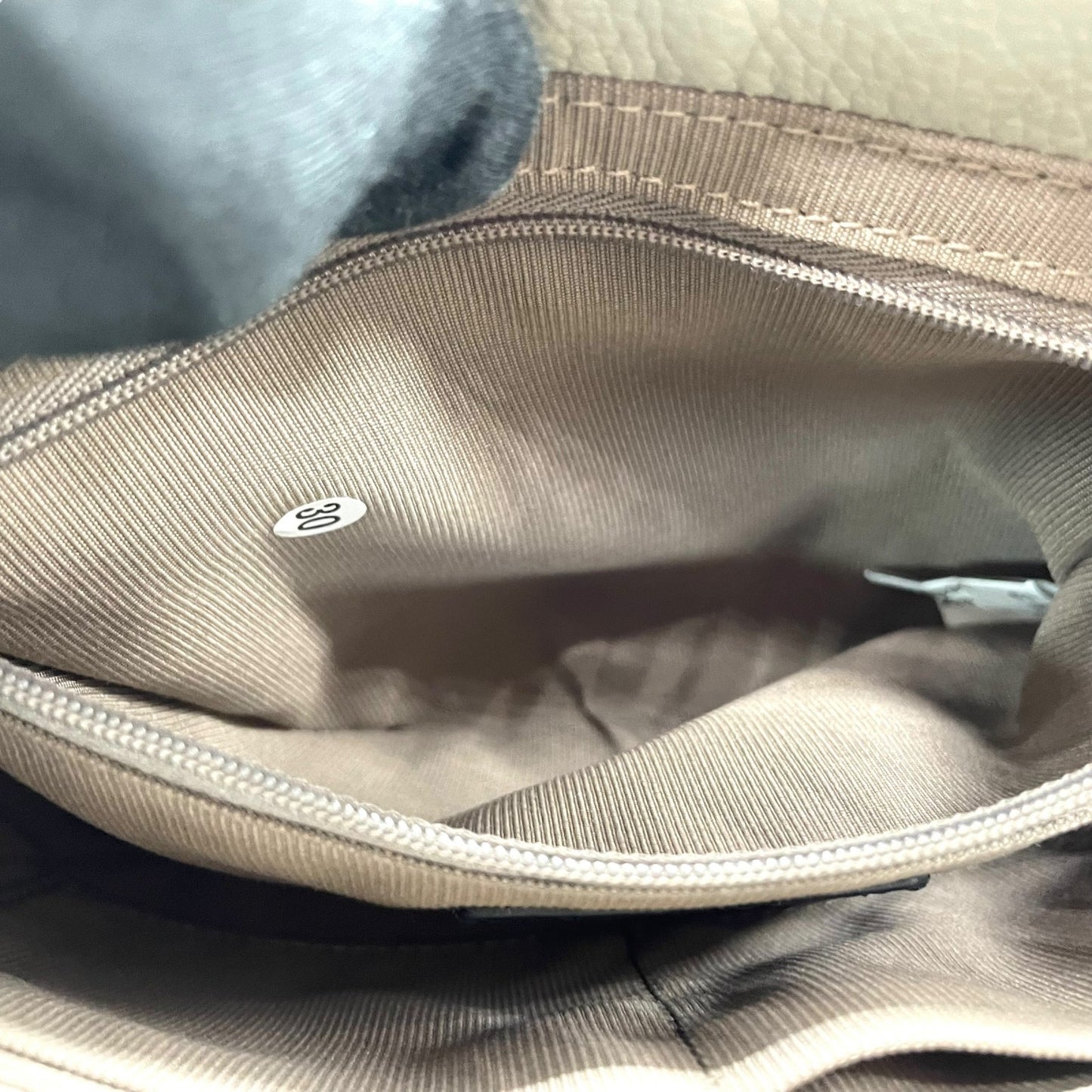 フルラ FURLA ショルダーバッグ クロスボディ グレインレザー ベージュグレー 金 ゴールド金具 レディース S18