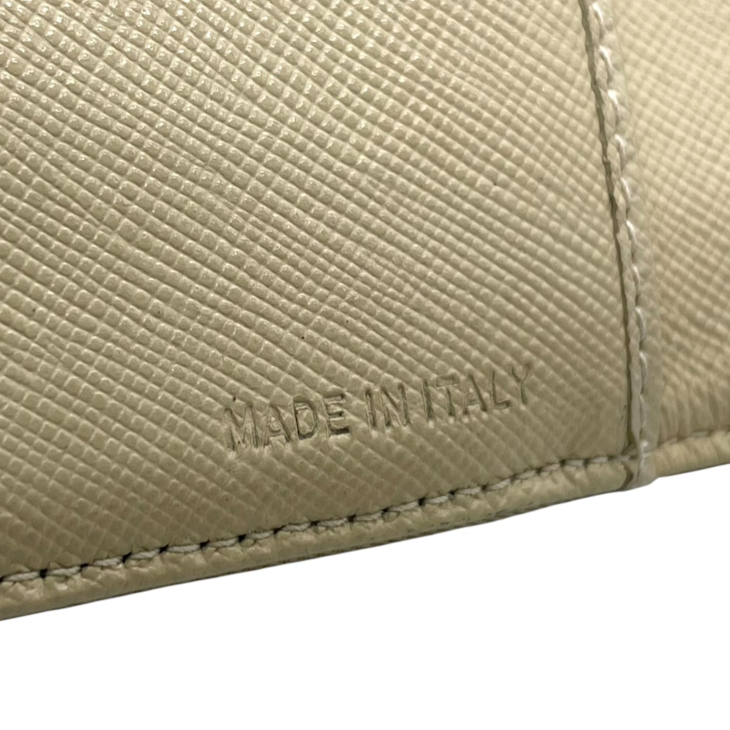 プラダ PRADA 三つ折り財布 コンパクトウォレット ベージュ ナイロン レザー 三角ロゴプレート トライアングルロゴ ゴールド金具 レディース M1