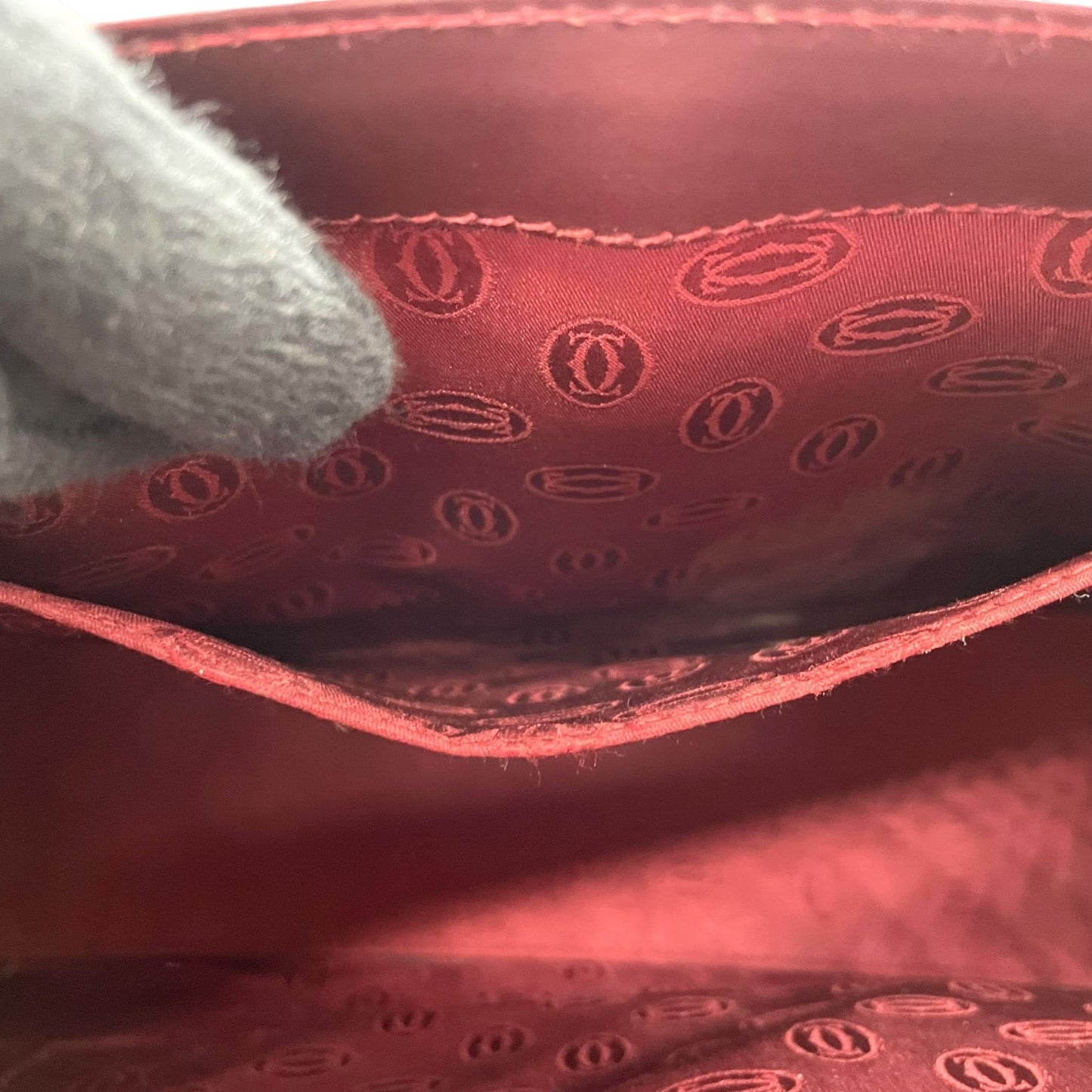 カルティエ マストライン ハンドバッグ ワンショルダー 自立可 ターンロック 2Cロゴ Cロゴ レザー 本革 ボルドー ワインレッド レディース ヴィンテージ クラシック エレガント フォーマル パーティバッグ 高級感 G