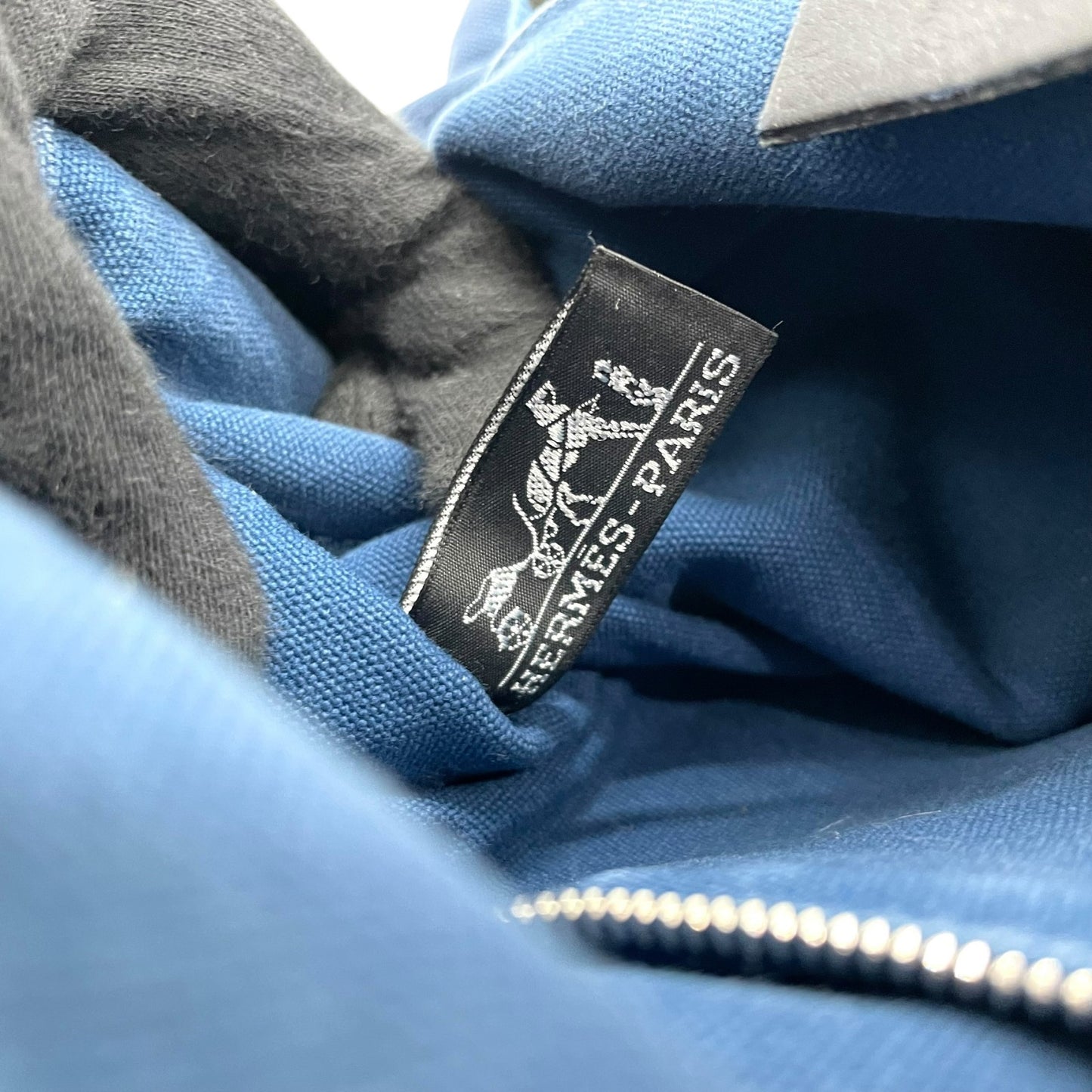 エルメス HERMES トロカホリゾンタル MM トートバッグ ハンドバッグ キャンバス レザー 本革 ネイビー ブルー 青 ブラック 黒 ストライプ メンズ レディース ユニセックス A4収納可 通勤 通学 ビジネス 軽量 鞄 カバン k3