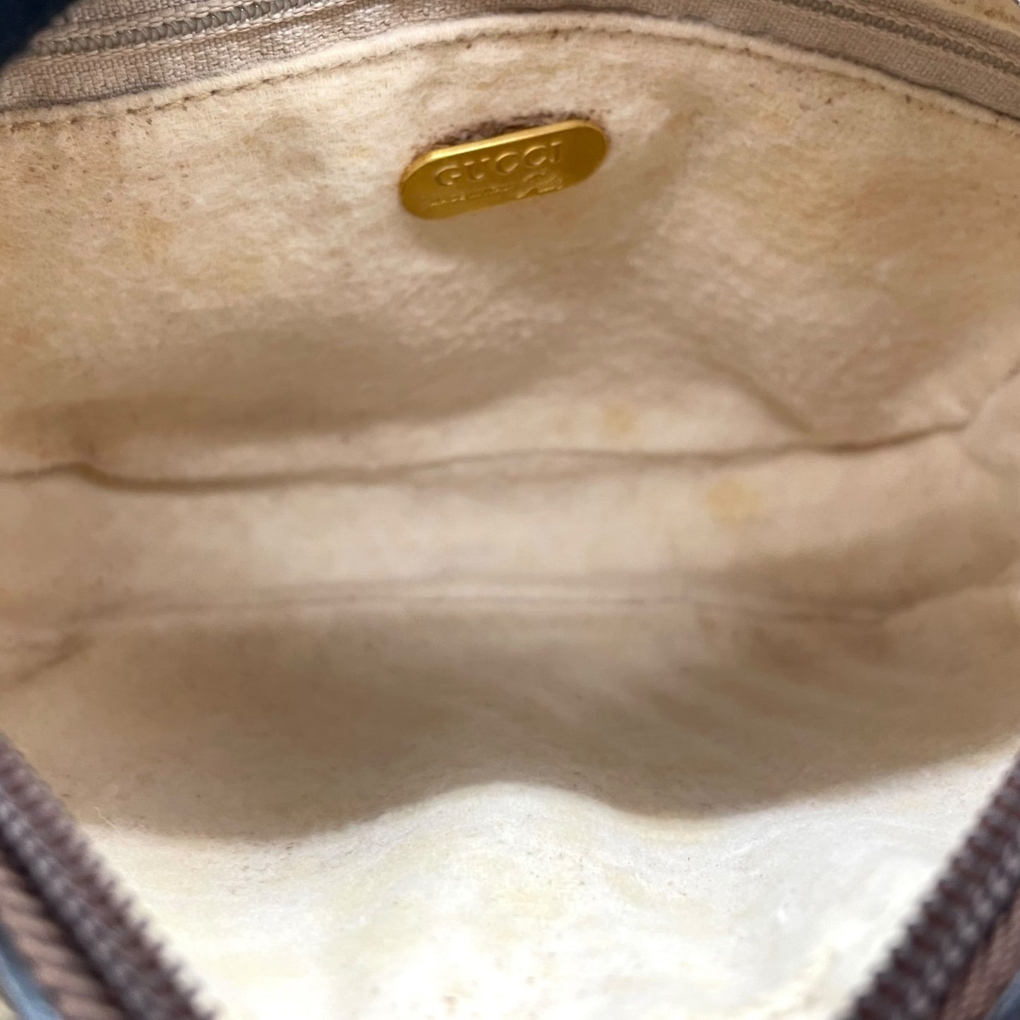 美品 GUCCI オールドグッチ GGプラス ショルダーバッグ PVC レザー グレー ブラウン ゴールド金具 ロゴ 斜め掛け可 カメラバッグ GGスプリーム ヴィンテージ レディース C3