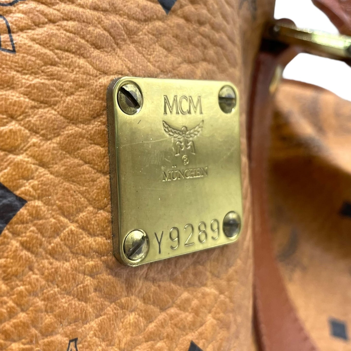 美品 MCM エムシーエム ヴィセトス ボストンバッグ 2WAY ショルダーバッグ 茶 ブラウン コニャック レザー ゴールド金具 手提げ 斜め掛け可 ロゴ レディース X