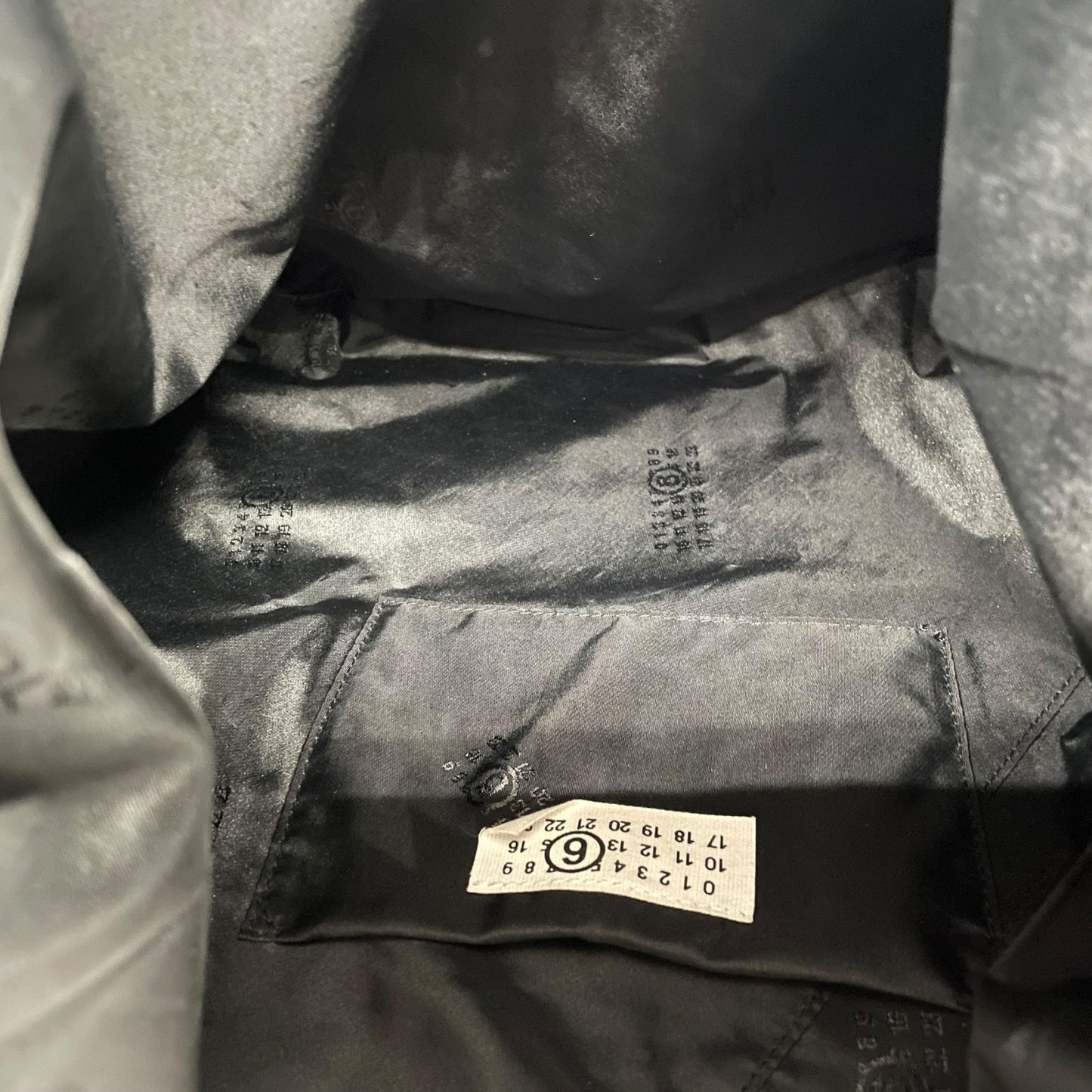 新品同様 MM6 Maison Margiela エムエム6 メゾンマルジェラ ハンドバッグ JAPANESE BAG ジャパニーズバッグ ジャパニーズトート レディース 黒 ブラック シルバー金具 手提げ K4