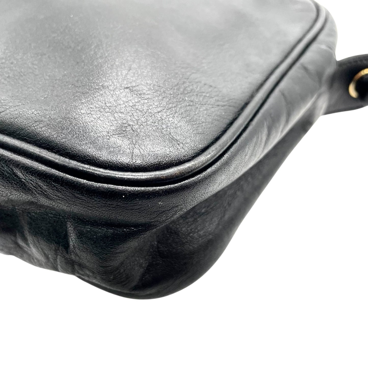 美品 LOEWE ロエベ ショルダーバッグ ミニバッグ コンパクト ポシェット アナグラム ロゴ 黒 ブラック レザー ゴールド金具 斜め掛け可 レディース ヴィンテージ D2