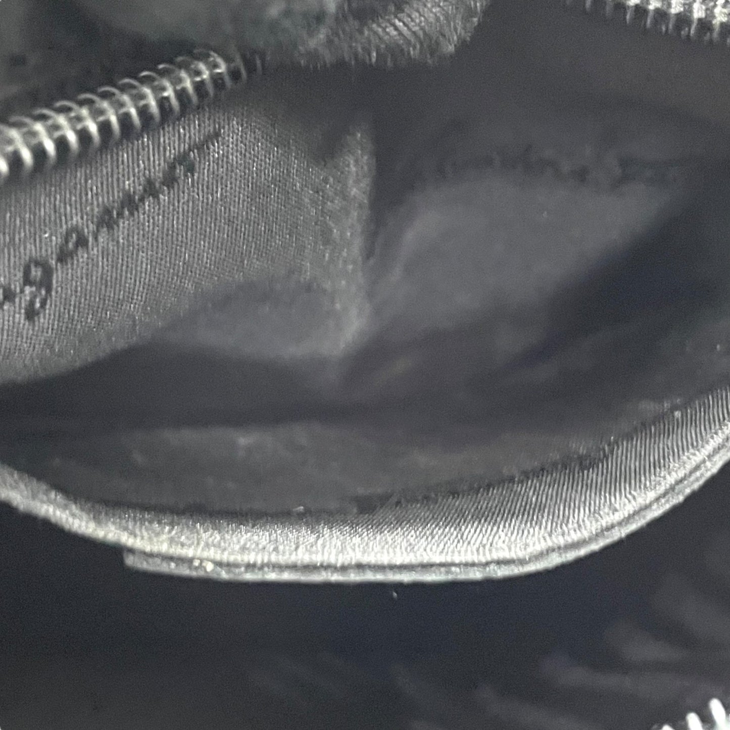 美品 Salvatore Ferragamo フェラガモ ガンチーニ ワンショルダー ショルダーバッグ レザー 黒 ブラック NERO シルバー金具 レディース B