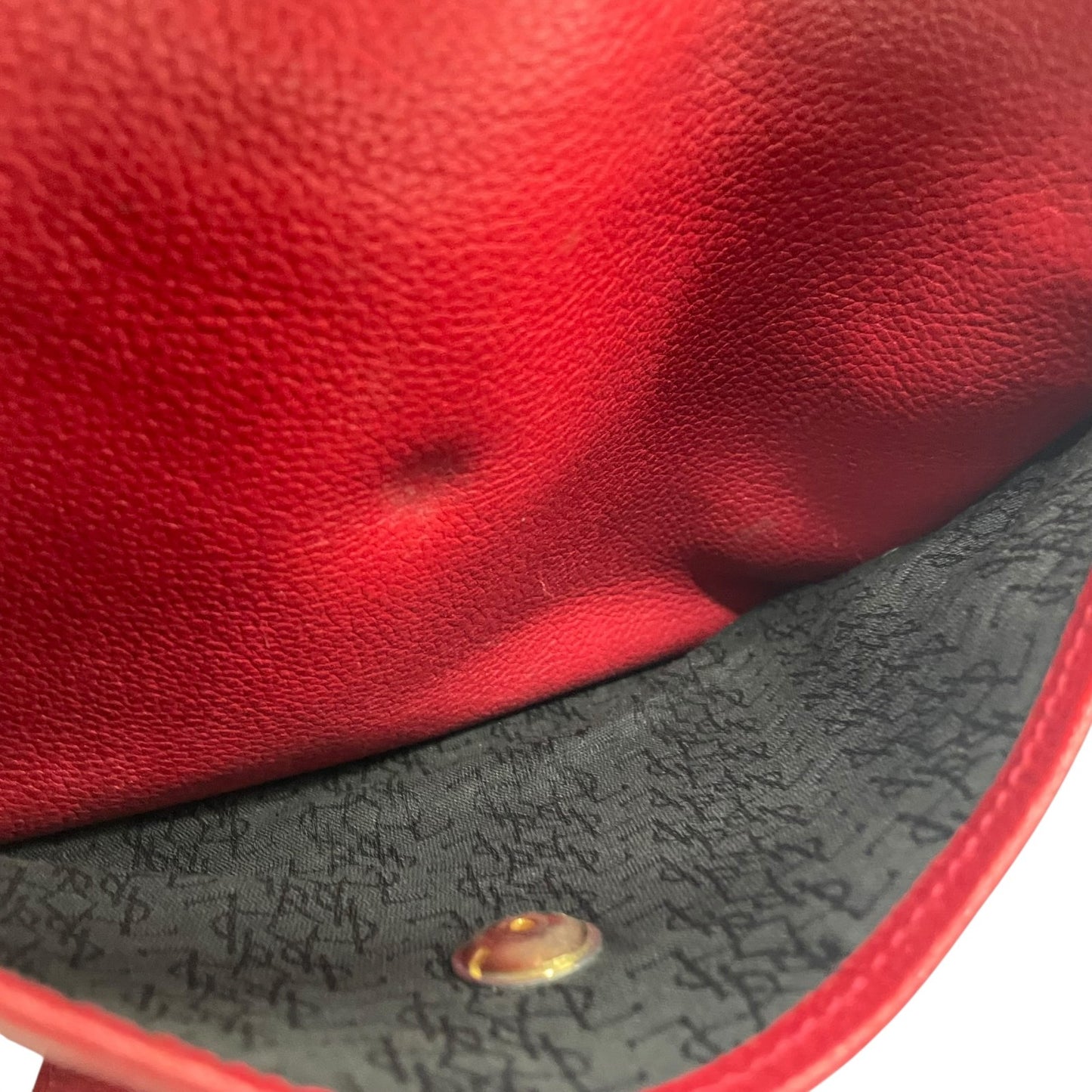 イヴサンローラン Yves Saint Laurent YSL ヴィンテージ ショルダーバッグ 赤 レッド レザー ゴールドロゴ 金金具 コンパクト A1