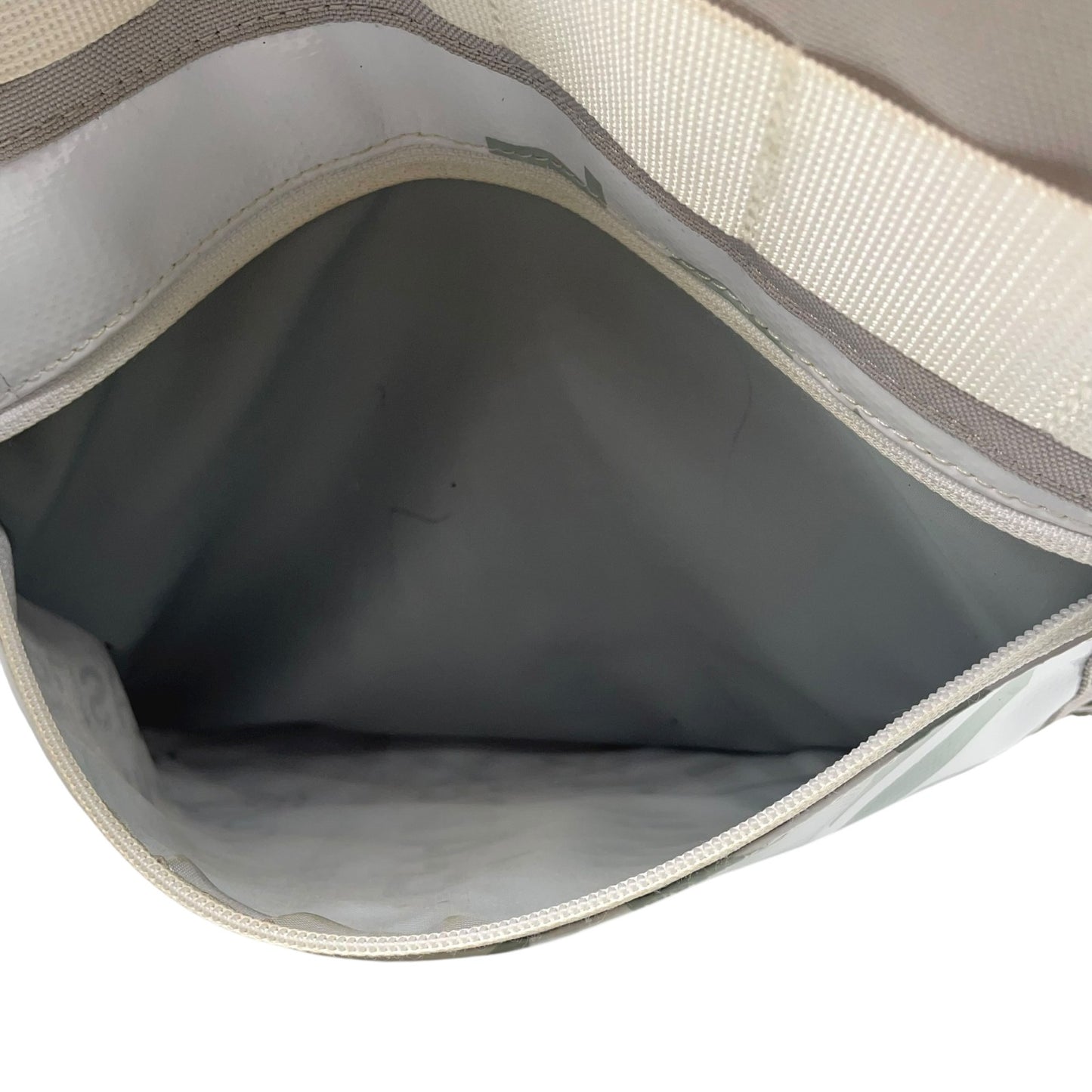 アビレックス AVIREX リュック バックパック ミリタリー ロールトップ グレー 白 ホワイト 大容量 メンズ レディース U11