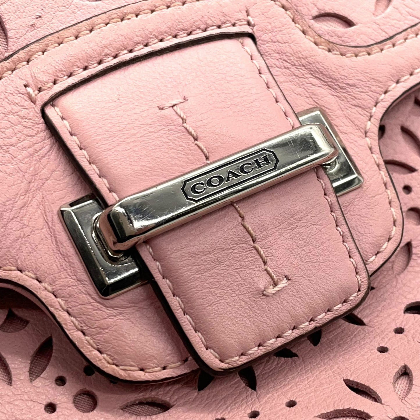 コーチ COACH フラワーカットワーク レザー ワンショルダー ショルダーバッグ ピンク 2WAY シルバー金具 S50