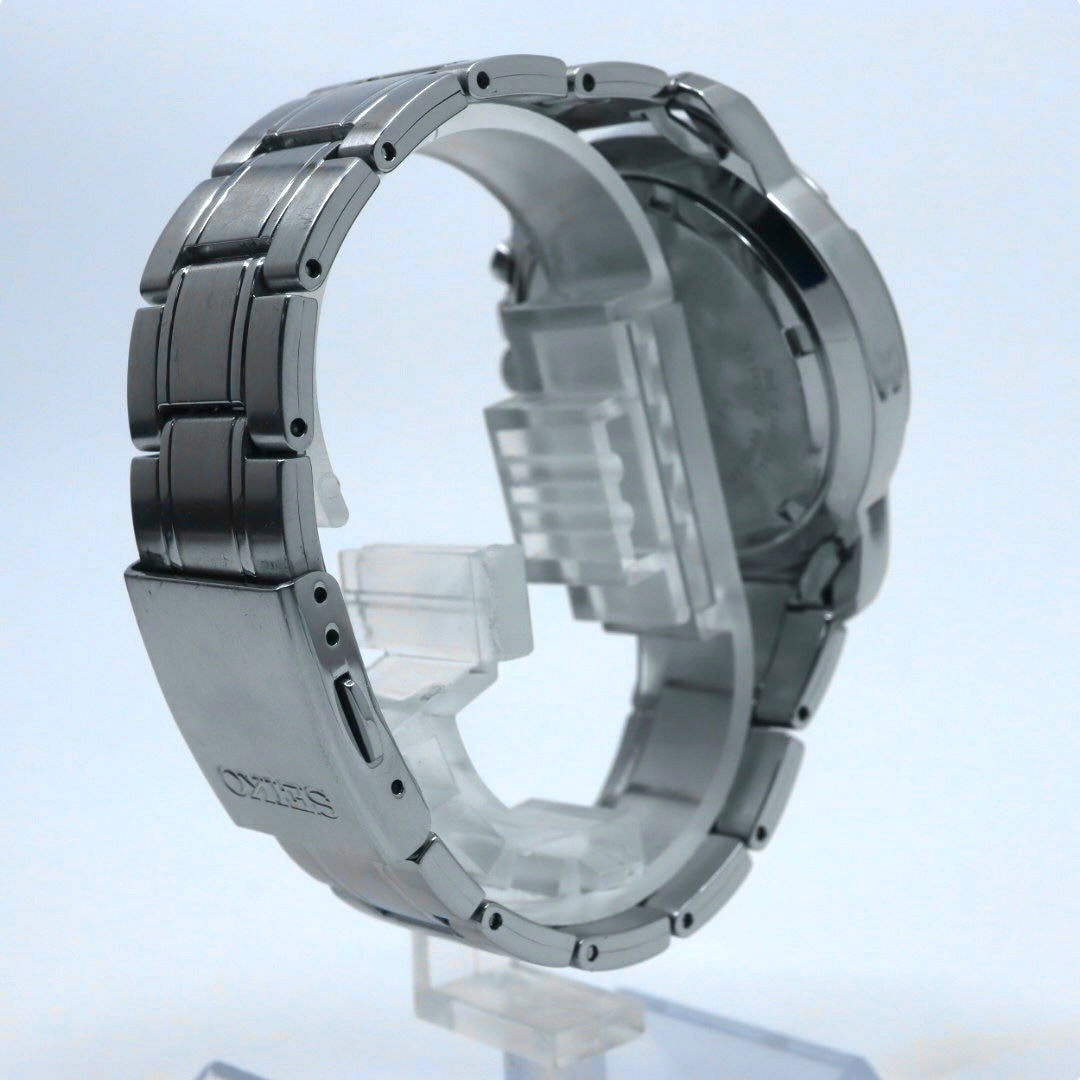 極美品 SEIKO セイコー 腕時計 クロノグラフ 7T92-0BF0 メンズ クオーツ 100M防水 ブラックダイヤル シルバー デイト タキメーター スポーツ ビジネス カジュアル 日本製ムーブメント クリーニング済み G4