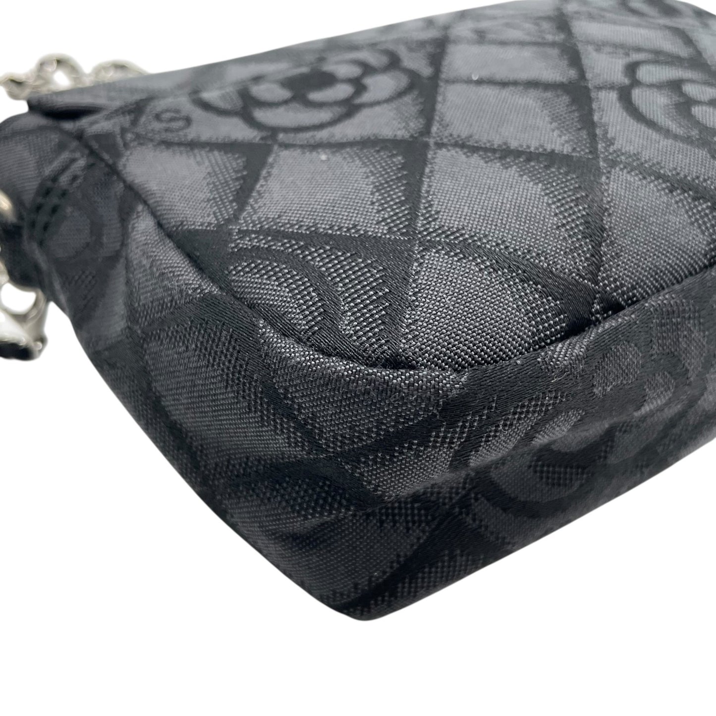 未使用級 クレイサス CLATHAS ショルダーバッグ ミニバッグ 黒 ブラック キャンバス シルバー金具 チェーンショルダー カメリア柄 ロゴ 斜め掛け可 レディース E6