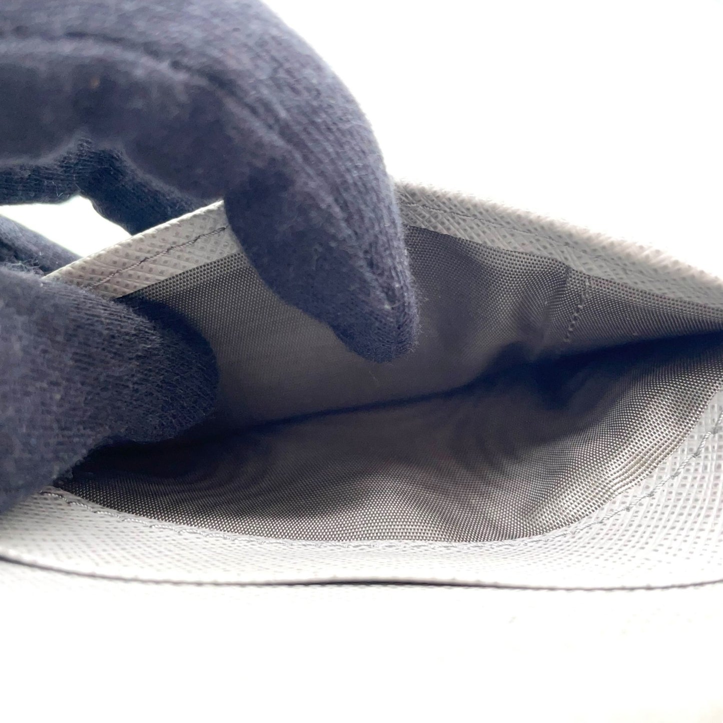 プラダ PRADA 財布 二つ折り財布 サフィアーノ メタル シルバー 金金具 ゴールド金具 レザー コンパクトウォレット ミニ財布 W4