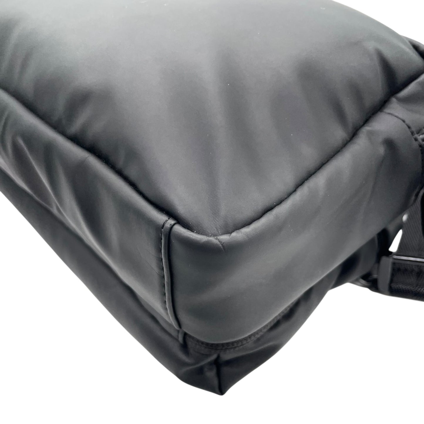 ディーゼル DIESEL ショルダーバッグ クロスボディ ブラック 黒 ロゴプリント 防水素材 メンズ レディース ユニセックス U17