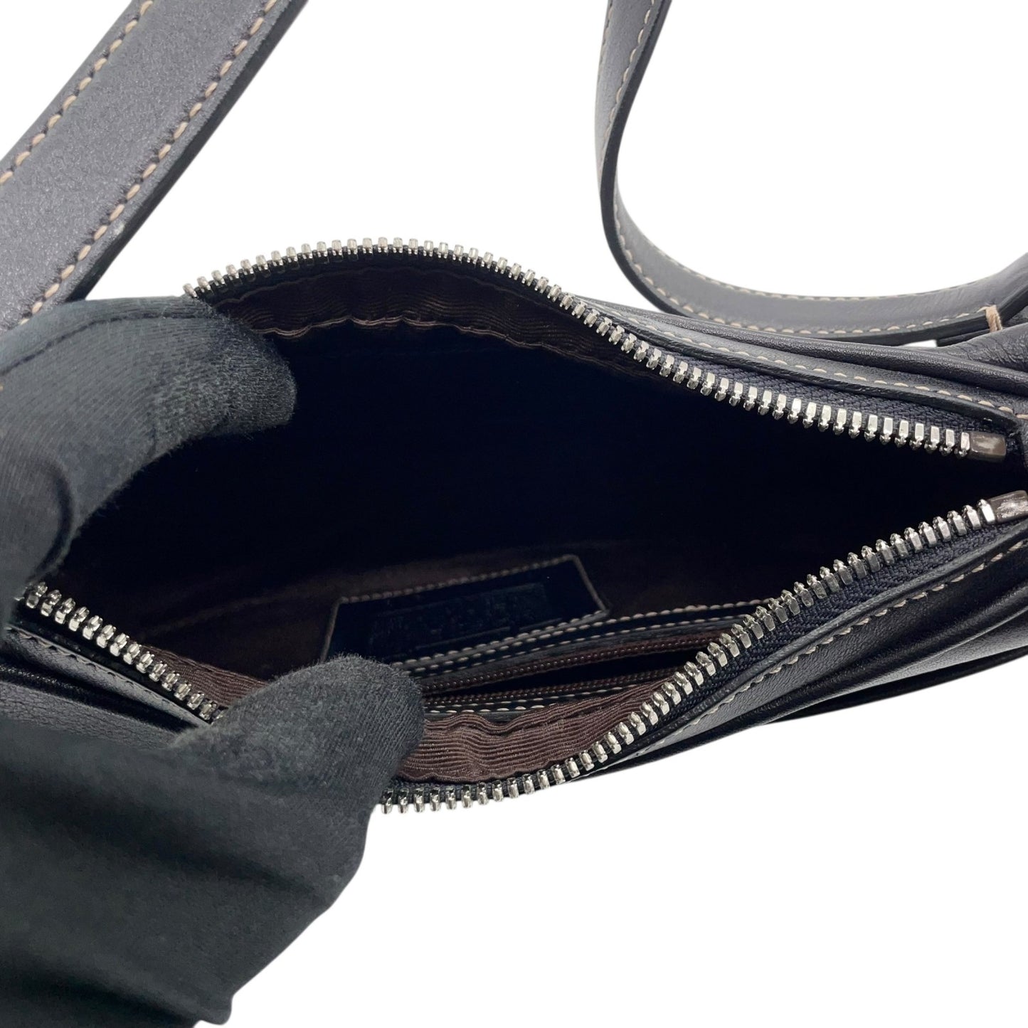 コーチ COACH レザー ワンショルダー バッグ 7593 ホーボー 黒 ブラック シルバー金具 ロゴチャーム付き シンプル 高級感 レディース U17