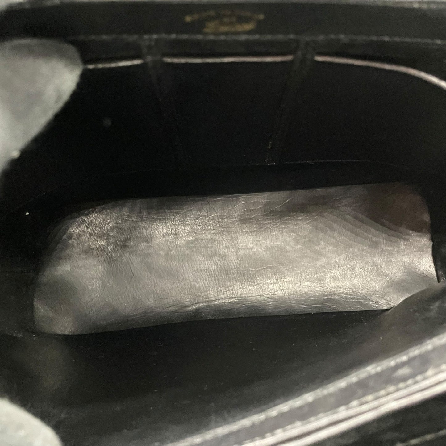 GUCCI オールドグッチ ヴィンテージ ターンロック ハンドバッグ レザー ブラック ゴールド金具 クラシック トップハンドル B5