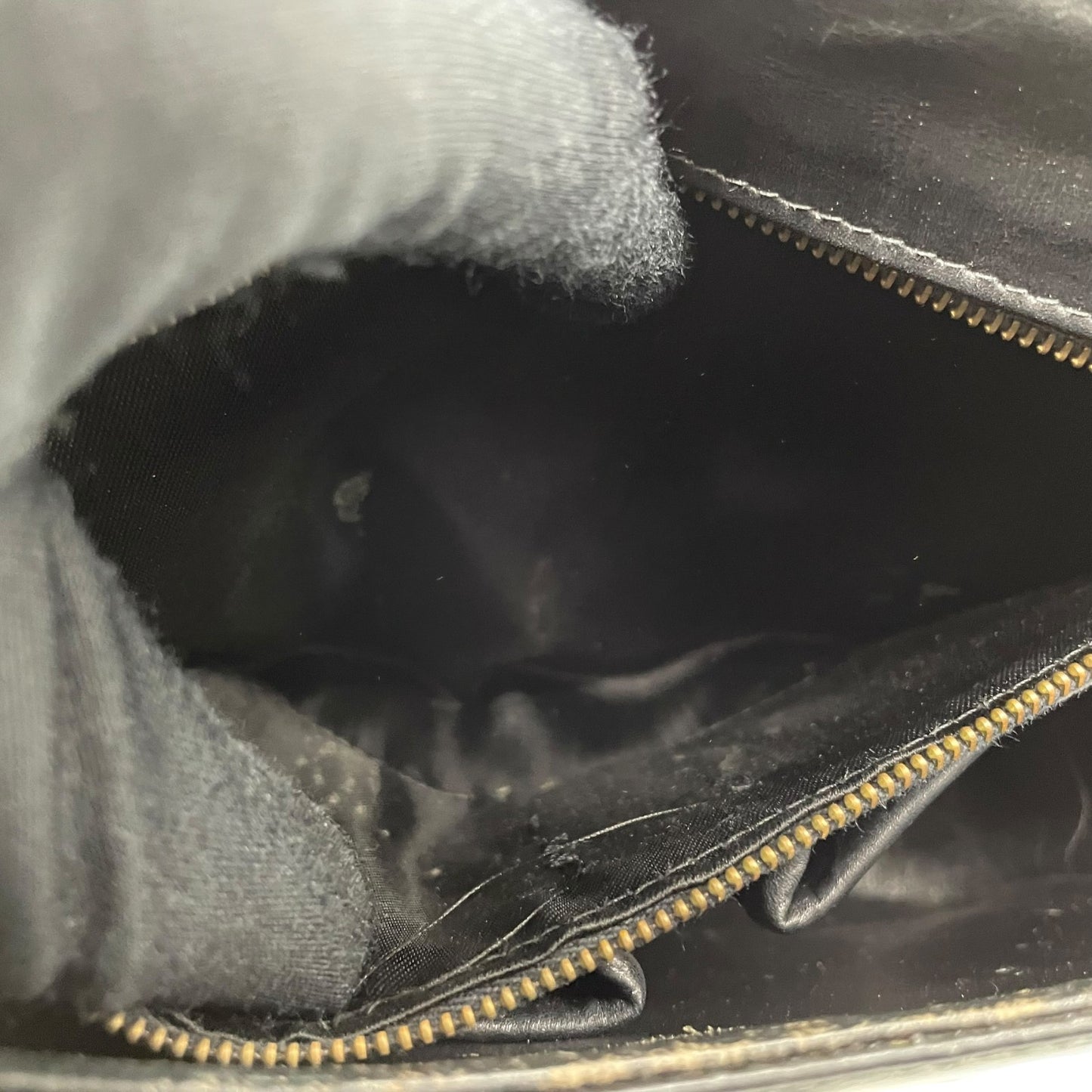 Authentic CELINE Shoulder Bag Black Leather Horse Carriage Gold Hardware Vintage Women's Crossbody