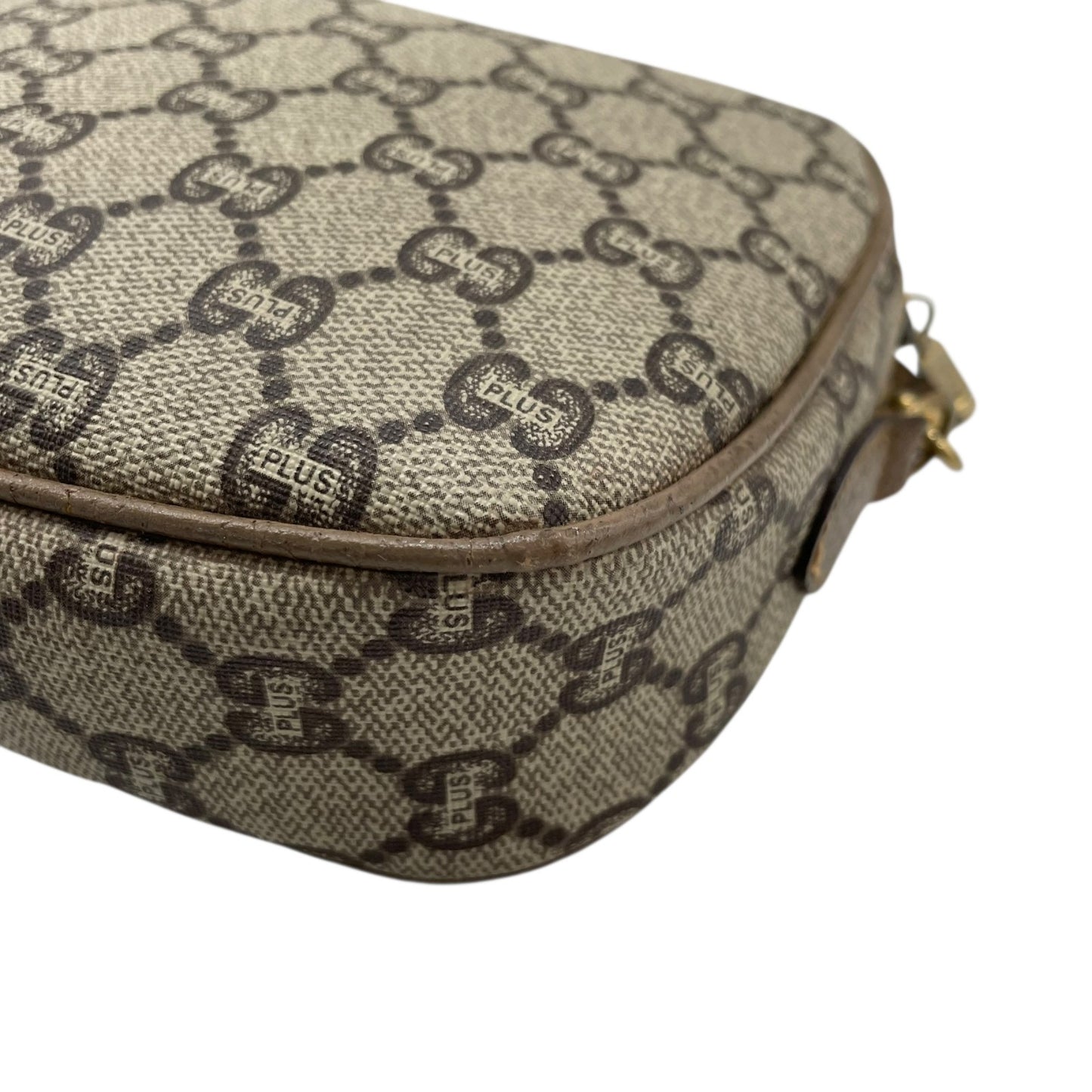 美品 GUCCI オールドグッチ GGプラス ショルダーバッグ PVC レザー グレー ブラウン ゴールド金具 ロゴ 斜め掛け可 カメラバッグ GGスプリーム ヴィンテージ レディース C3