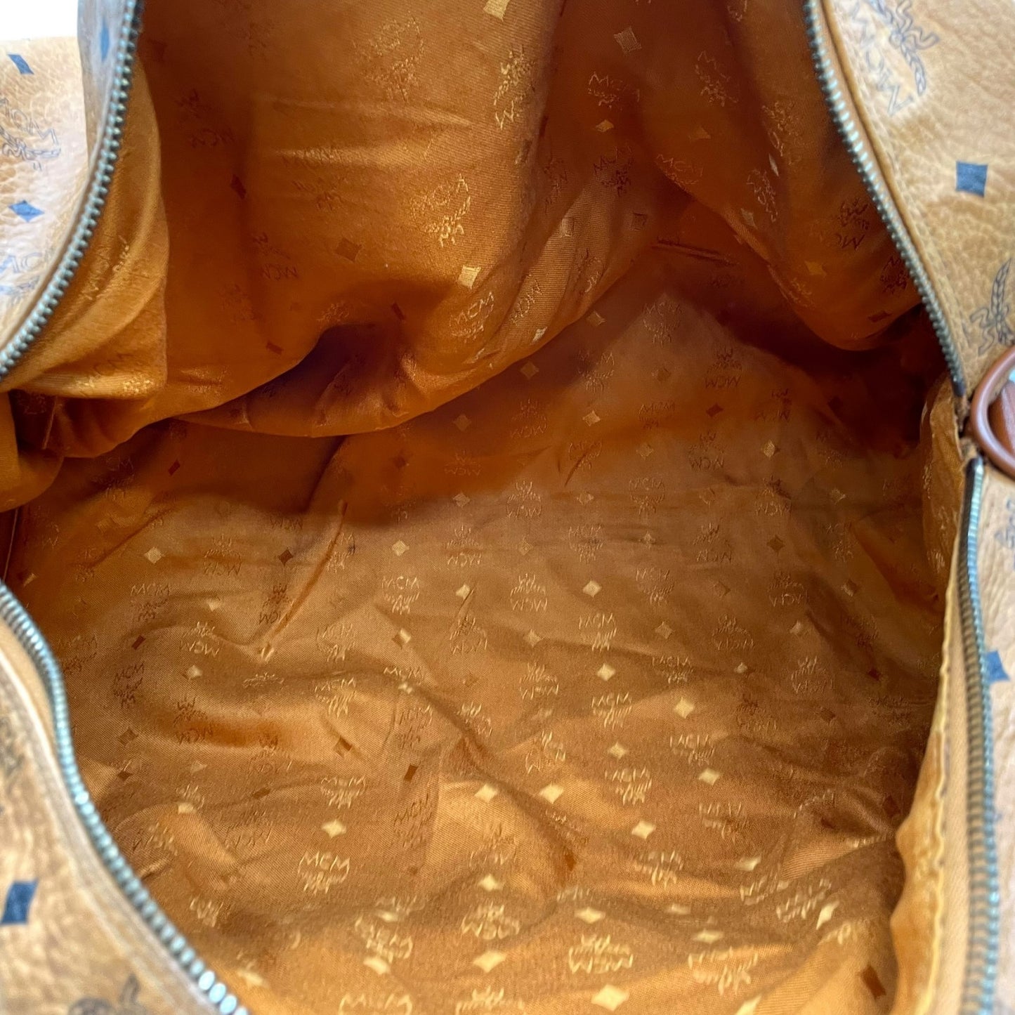 美品 MCM エムシーエム ヴィセトス ボストンバッグ 2WAY ショルダーバッグ 茶 ブラウン コニャック レザー ゴールド金具 手提げ 斜め掛け可 ロゴ レディース X