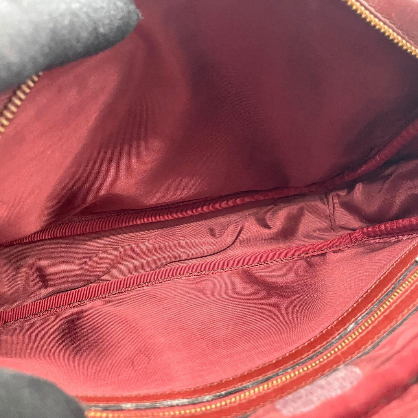 Cartier カルティエ マストライン ショルダーバッグ 赤 ボルドー ワインレッド レザー ゴールド金具 ファスナー開閉 肩掛け可 レディース ヴィンテージ K10