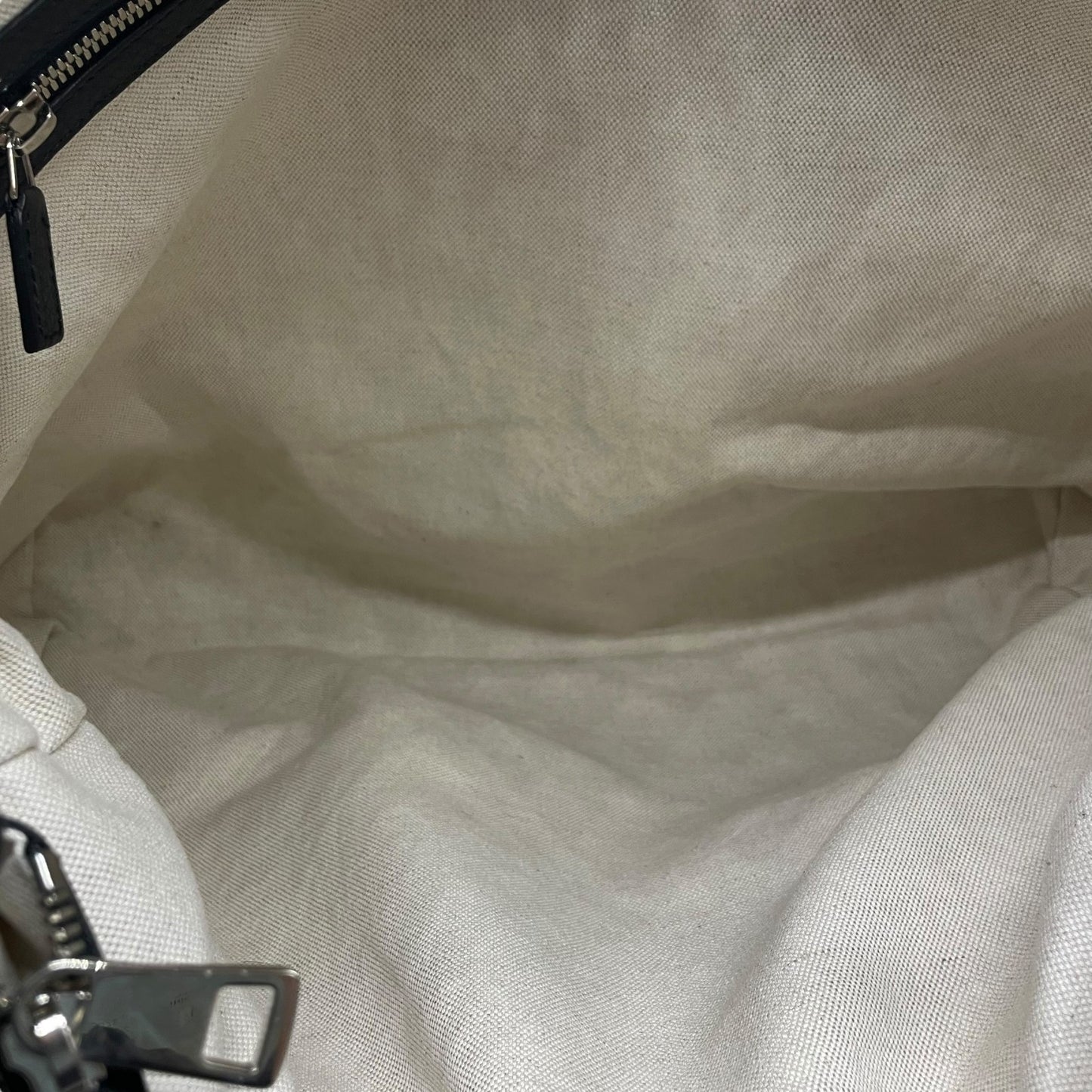 Authentic GUCCI Soho Tote Bag Black Leather Silver GG Logo Interlocking G Shoulder