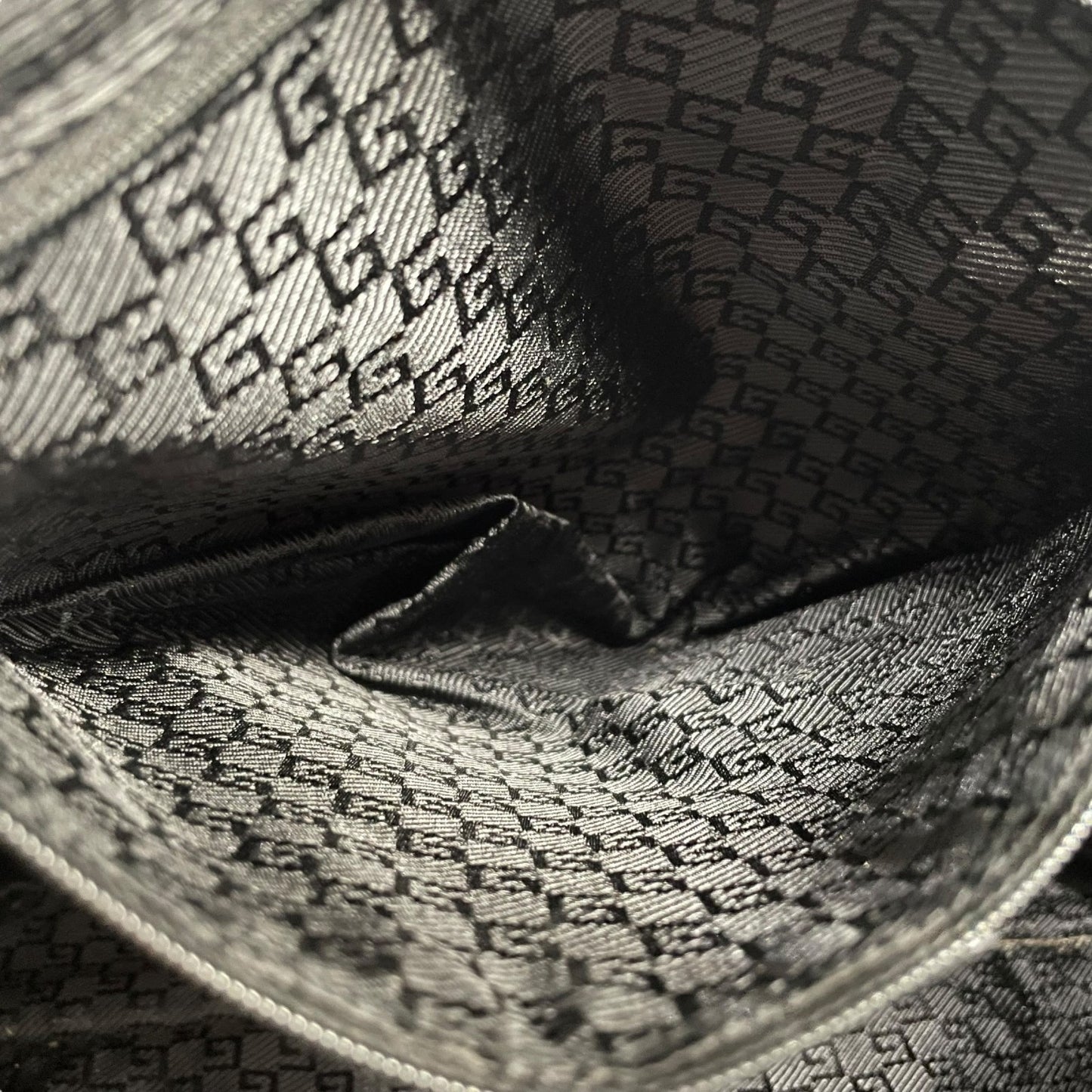 美品 GUCCI グッチ レザー ビジネスバッグ ブラック ゴールド金具 A4収納可 ハンドバッグ メンズ レディース 正規品 D