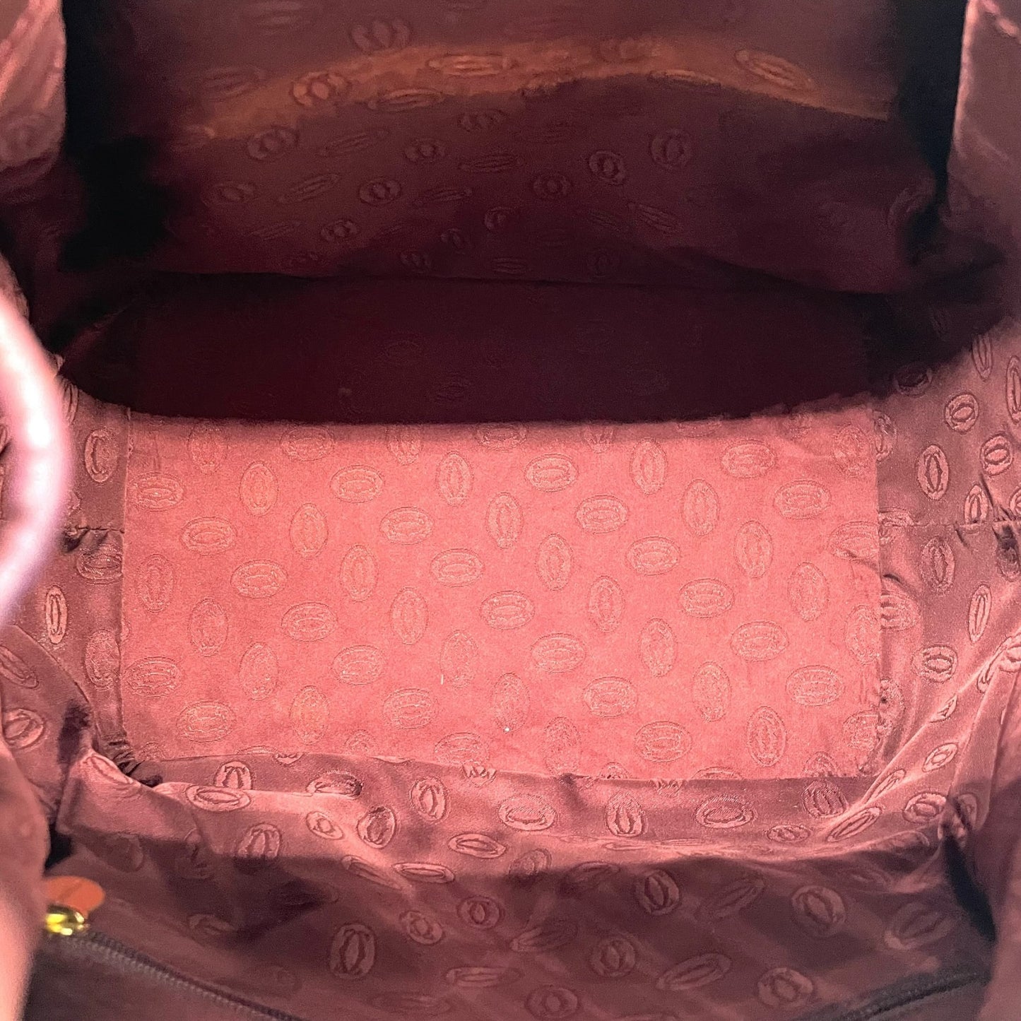 美品 Cartier カルティエ マストライン 巾着型 ショルダーバッグ 赤 ボルドー ワインレッド レザー ゴールド金具 ロゴ 2Cモチーフ 斜め掛け可 レディース ギャランティカード付き K12