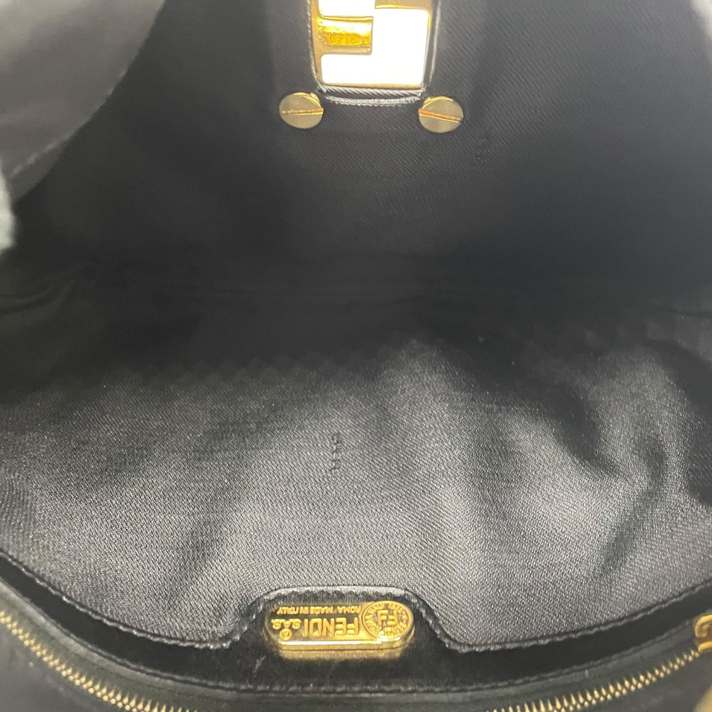 【未使用級】 FENDI フェンディ FFモチーフ ナイロン ショルダーバッグ ブラック ヴィンテージ オールド FF金具 ゴールド金具 ロゴ C3 美品