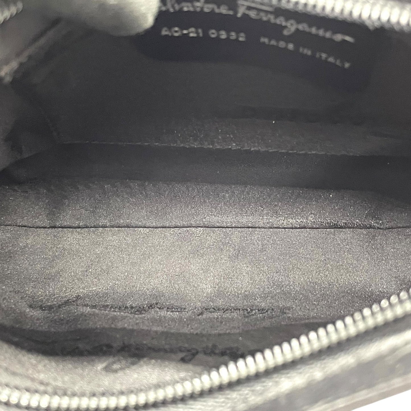 美品 Salvatore Ferragamo フェラガモ ガンチーニ ワンショルダー ショルダーバッグ レザー 黒 ブラック NERO シルバー金具 レディース B