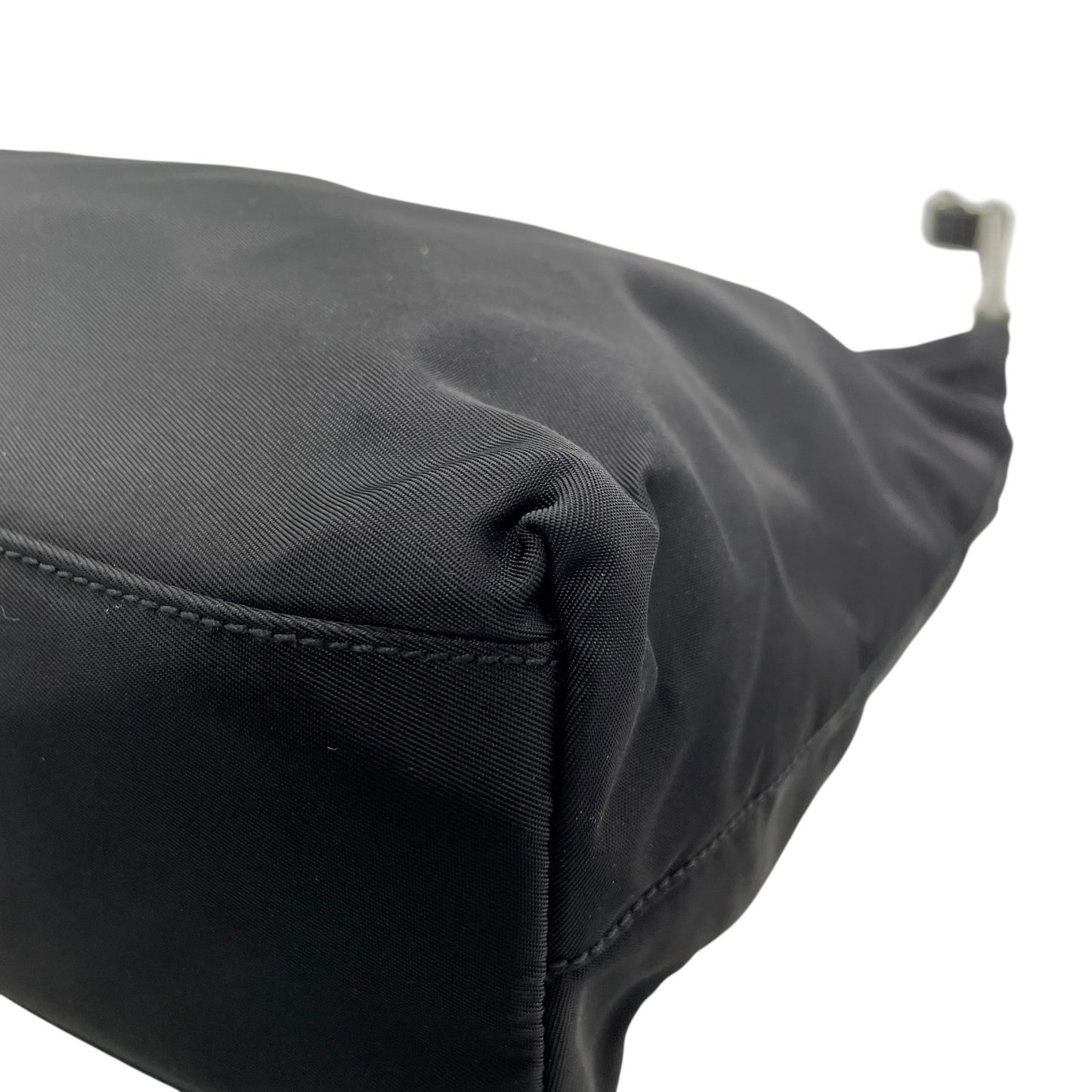 美品 PRADA プラダ ワンショルダー ショルダーバッグ ハンドバッグ 三角プレートロゴ トライアングルロゴ 黒 ブラック ナイロン シルバー金具 レディース B2