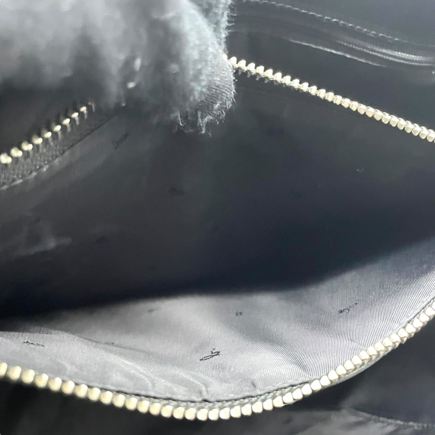 美品 agnès b. アニエスベー トートバッグ レザー 黒 ブラック シンプル PC収納可 A4可 通勤 通学 A