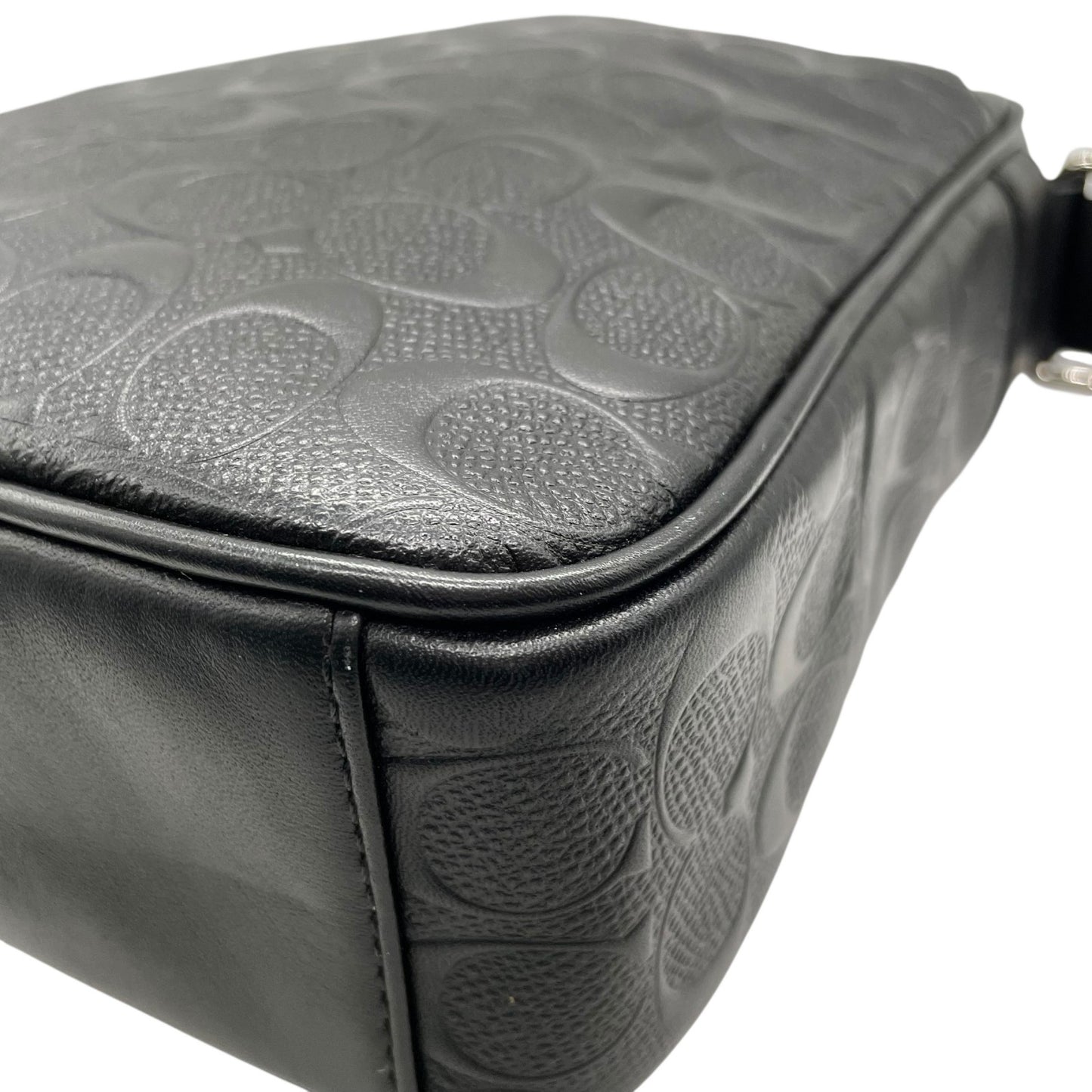 極美品 COACH コーチ ショルダーバッグ F11741 NIBLK シグネチャー 黒 ブラック レザー シルバー金具 チャールズ エンボス ロゴ 斜め掛け可 メンズ K12