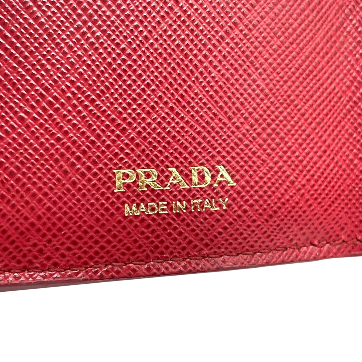 プラダ PRADA サフィアーノレザー 三つ折り財布 ミニウォレット 赤 レッド ゴールドロゴ コンパクトウォレット M5